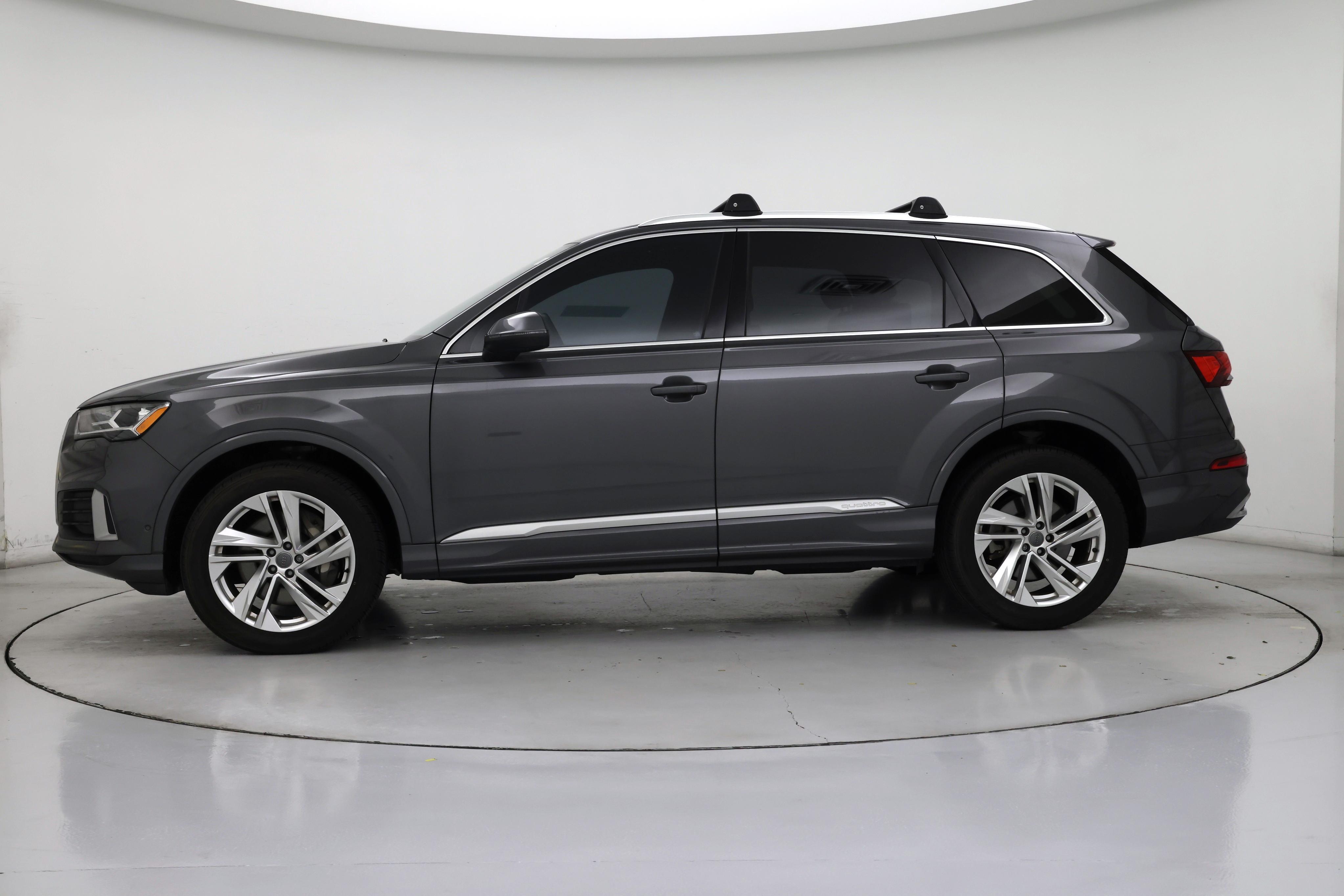 Thumbnail: 2020 Audi Q7 - 3