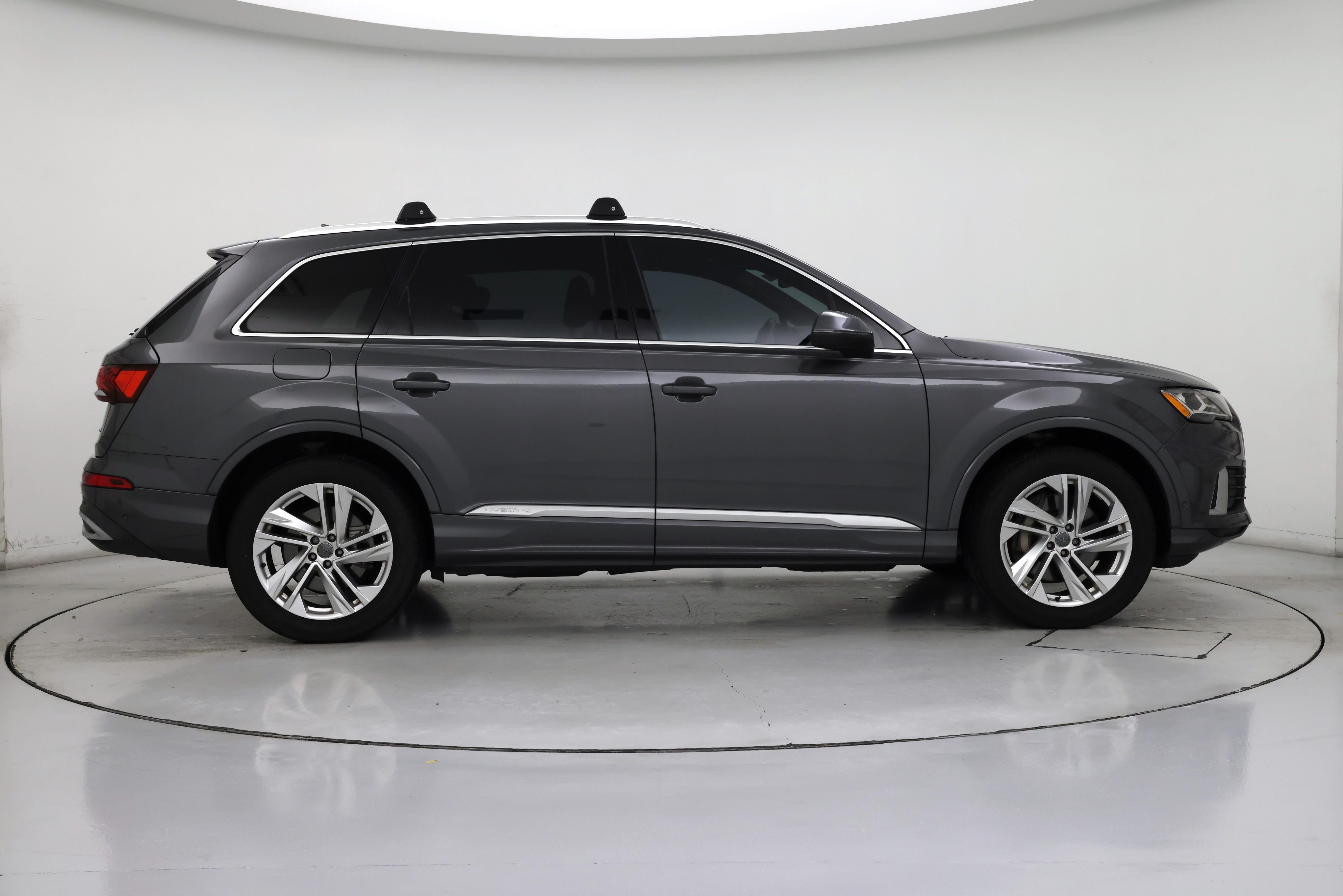 Thumbnail: 2020 Audi Q7 - 7