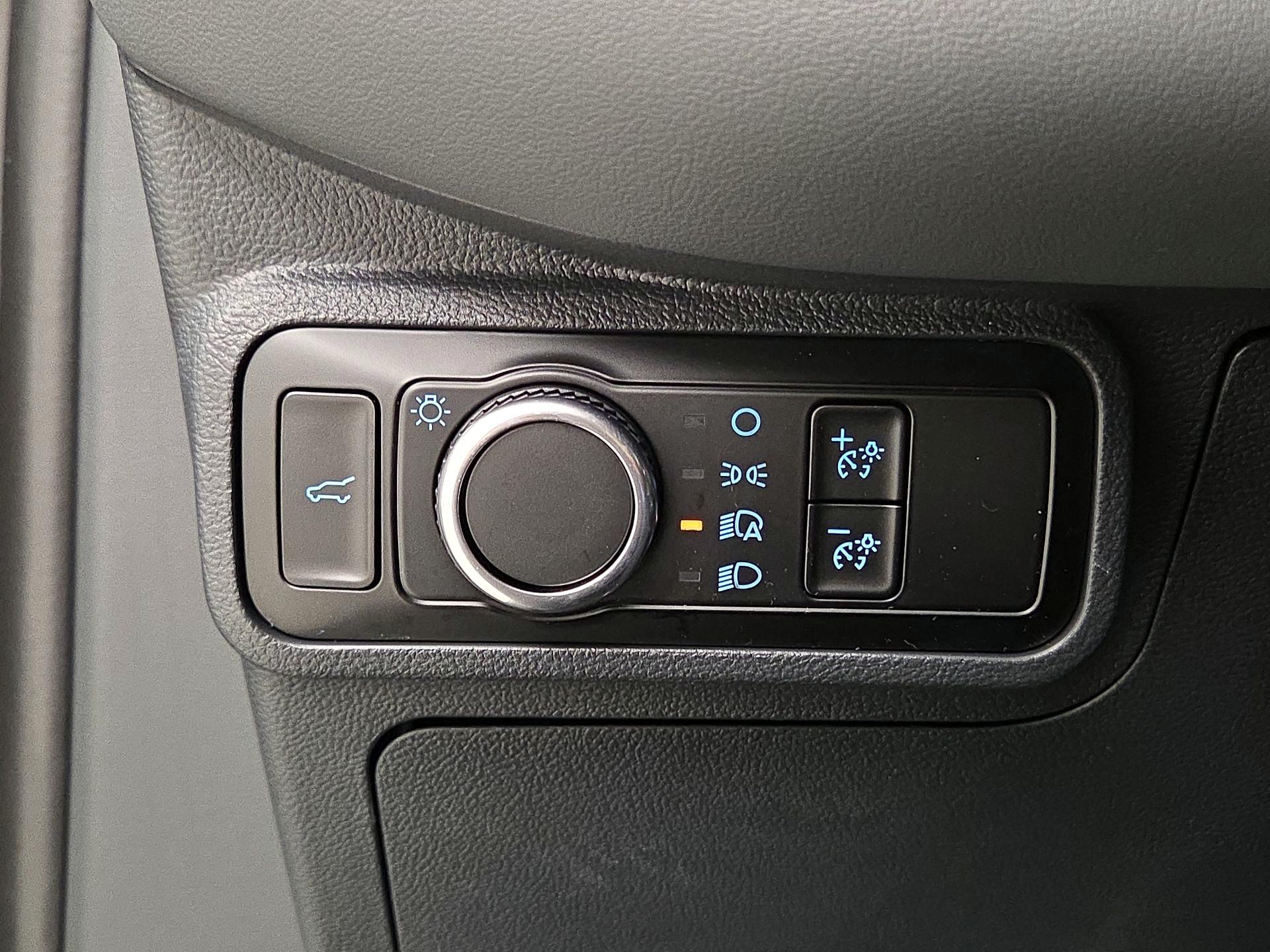 Thumbnail: 2025 Ford Explorer - 13