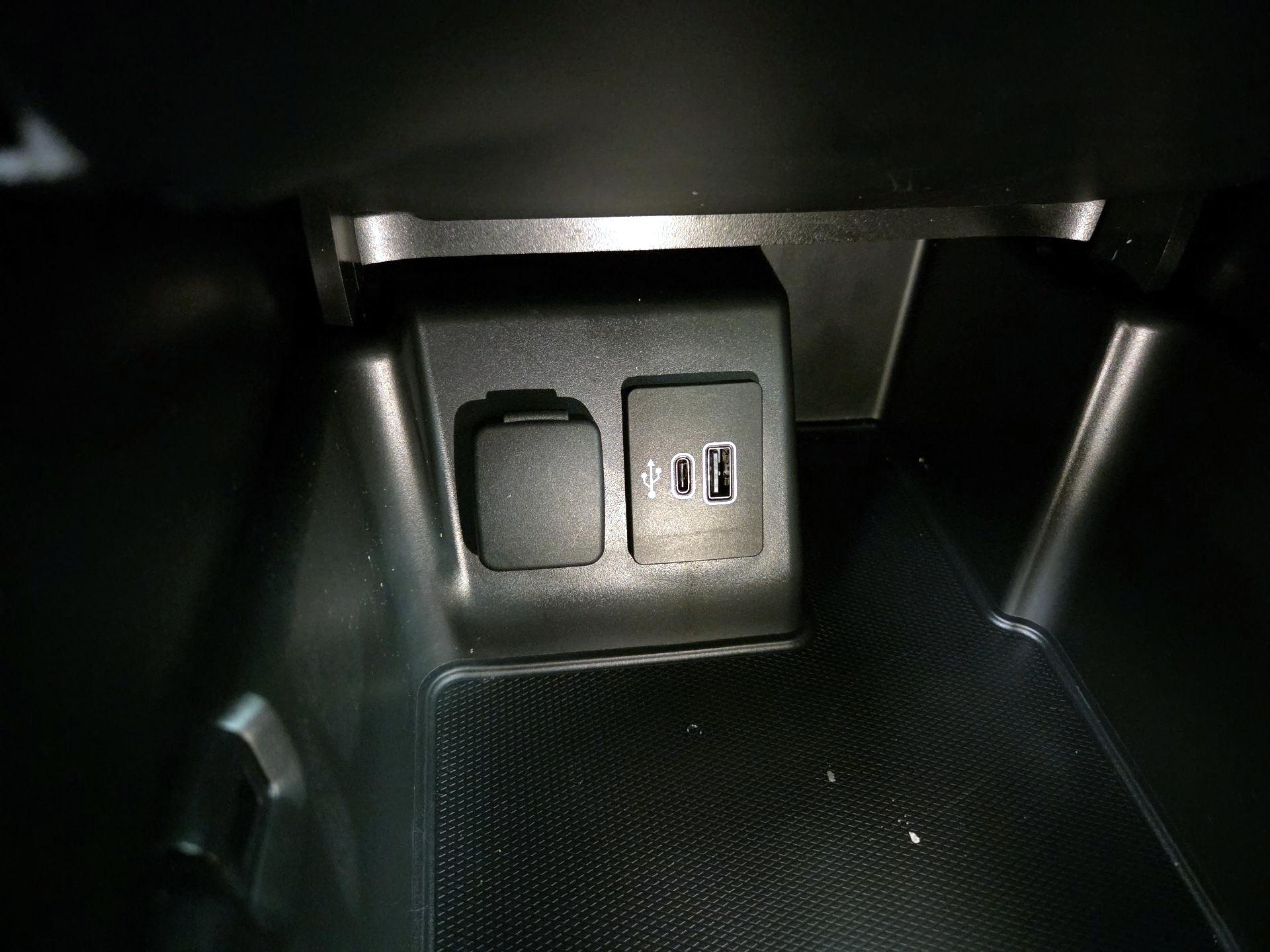 Thumbnail: 2025 Ford Explorer - 18