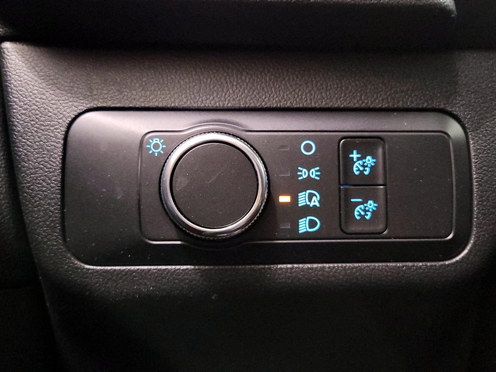 Thumbnail: 2022 Ford Escape - 13