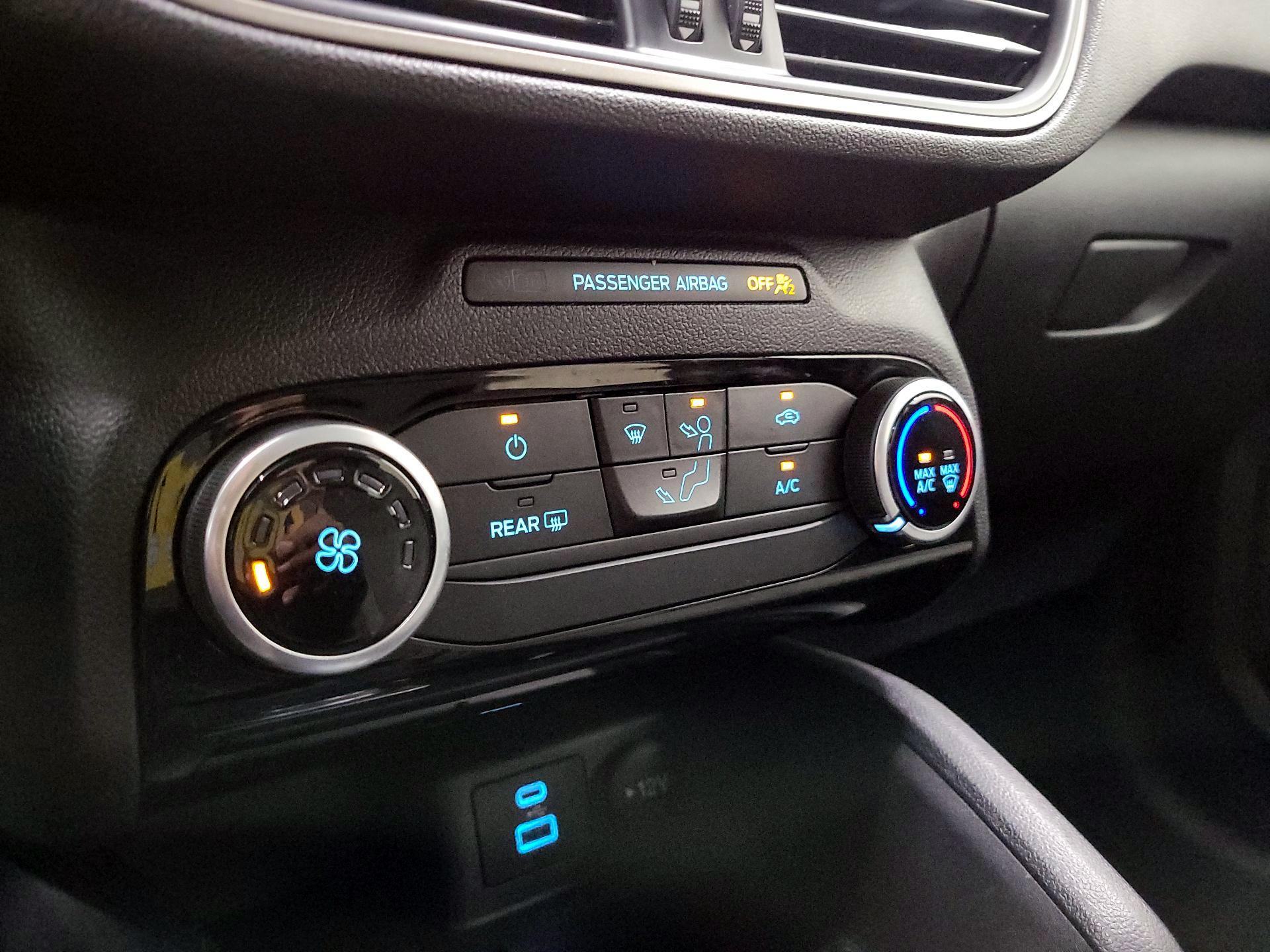 Thumbnail: 2022 Ford Escape - 16