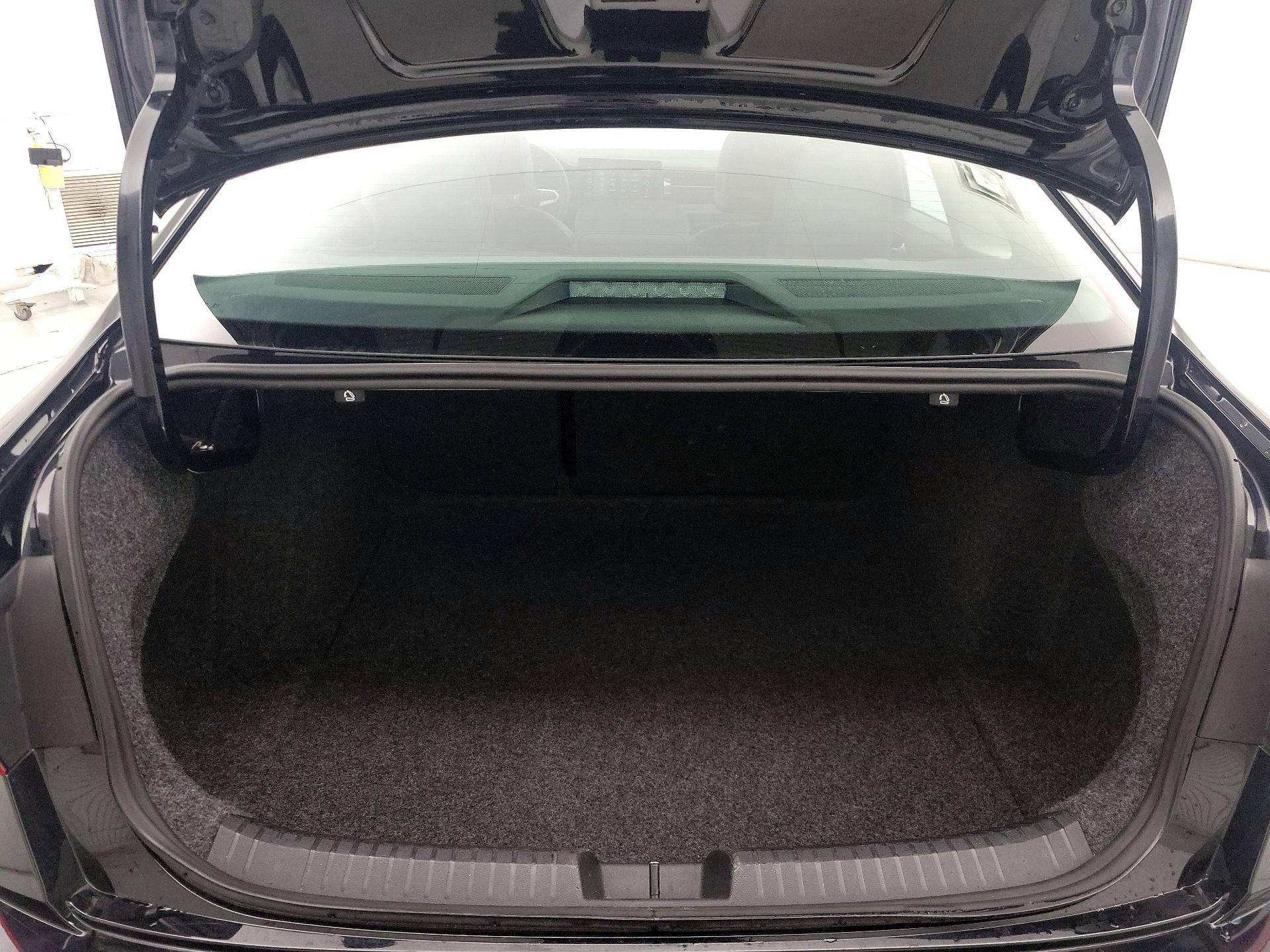 Thumbnail: 2025 Volkswagen Jetta - 20