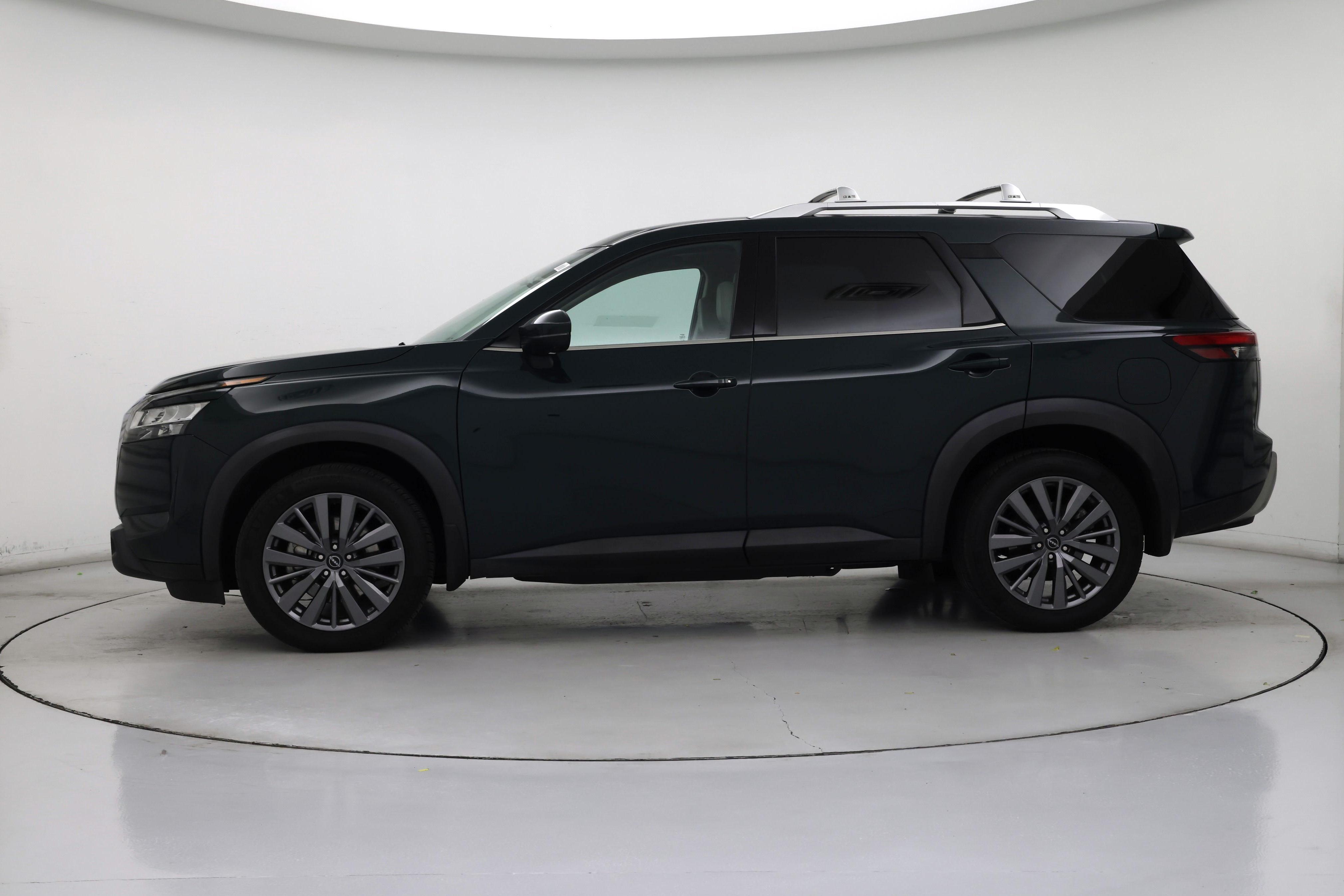 Thumbnail: 2022 Nissan Pathfinder - 3