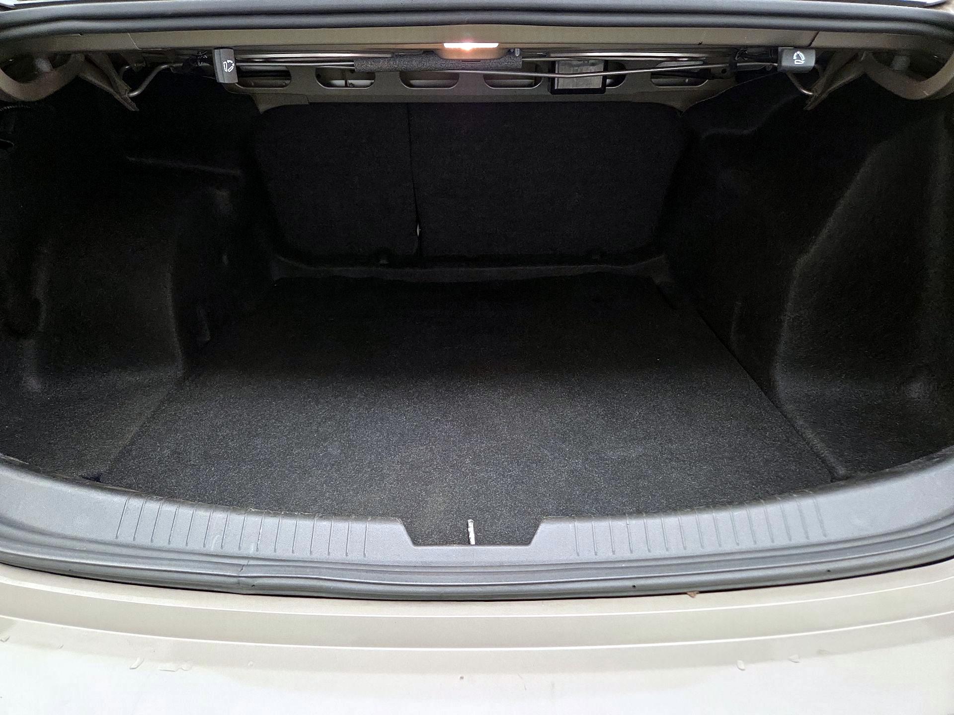 Thumbnail: 2022 Chevrolet Malibu - 20