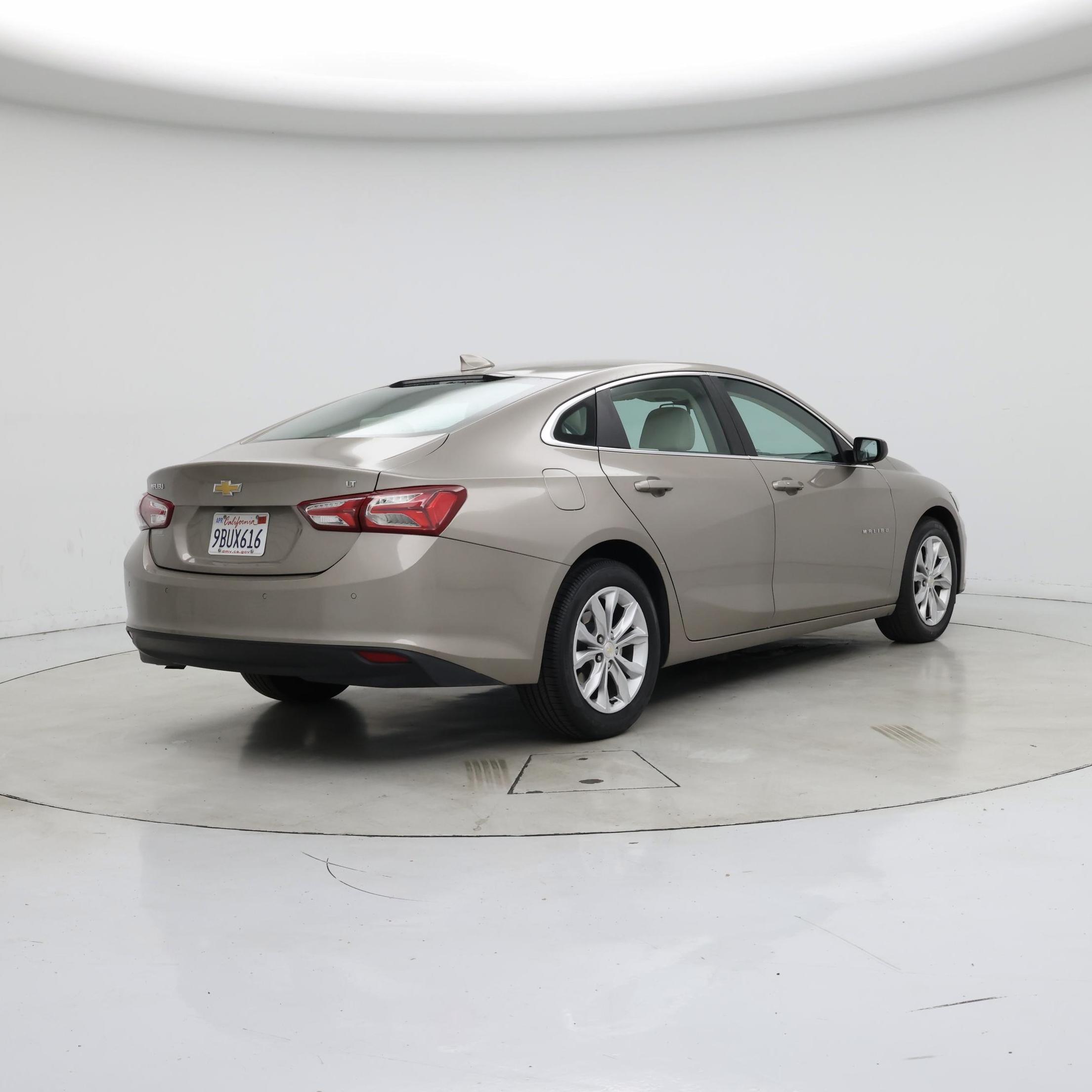 Thumbnail: 2022 Chevrolet Malibu - 8