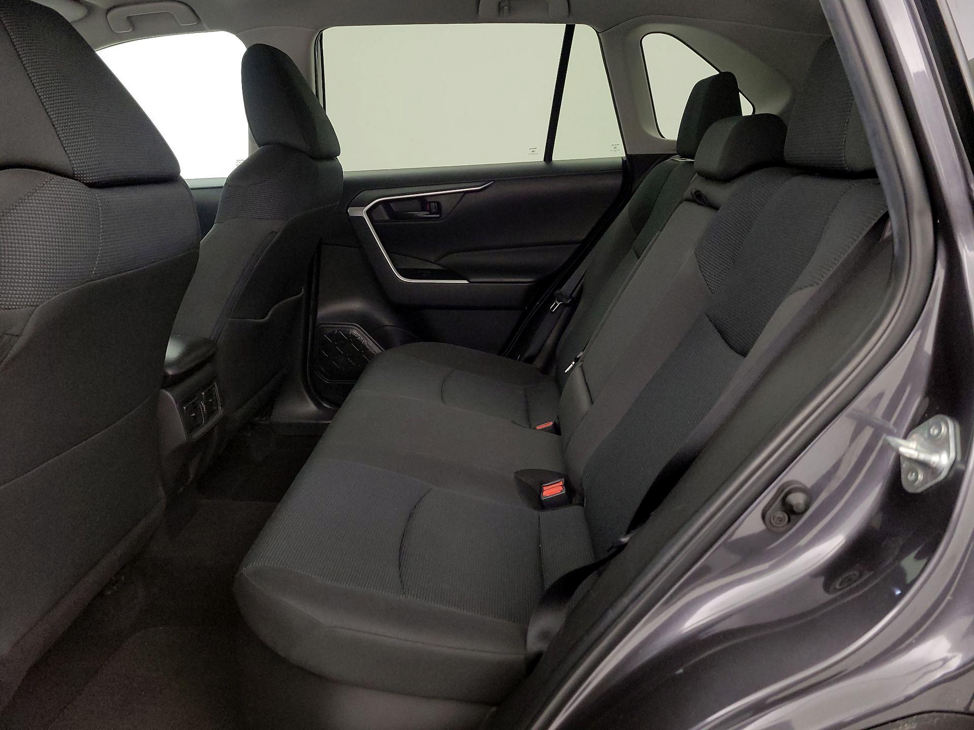 Thumbnail: 2023 Toyota RAV4 - 19