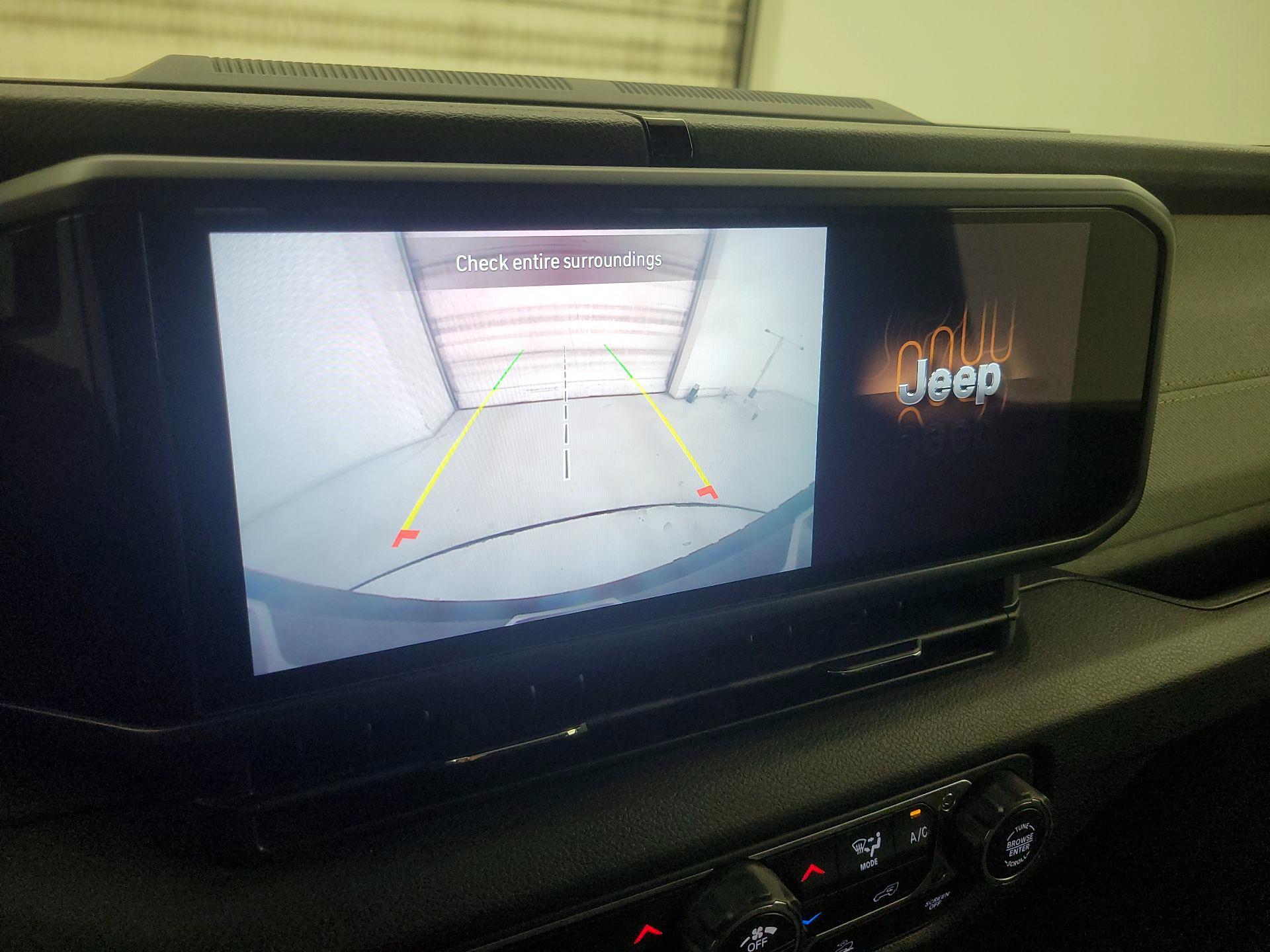 Thumbnail: 2024 Jeep Wrangler - 14