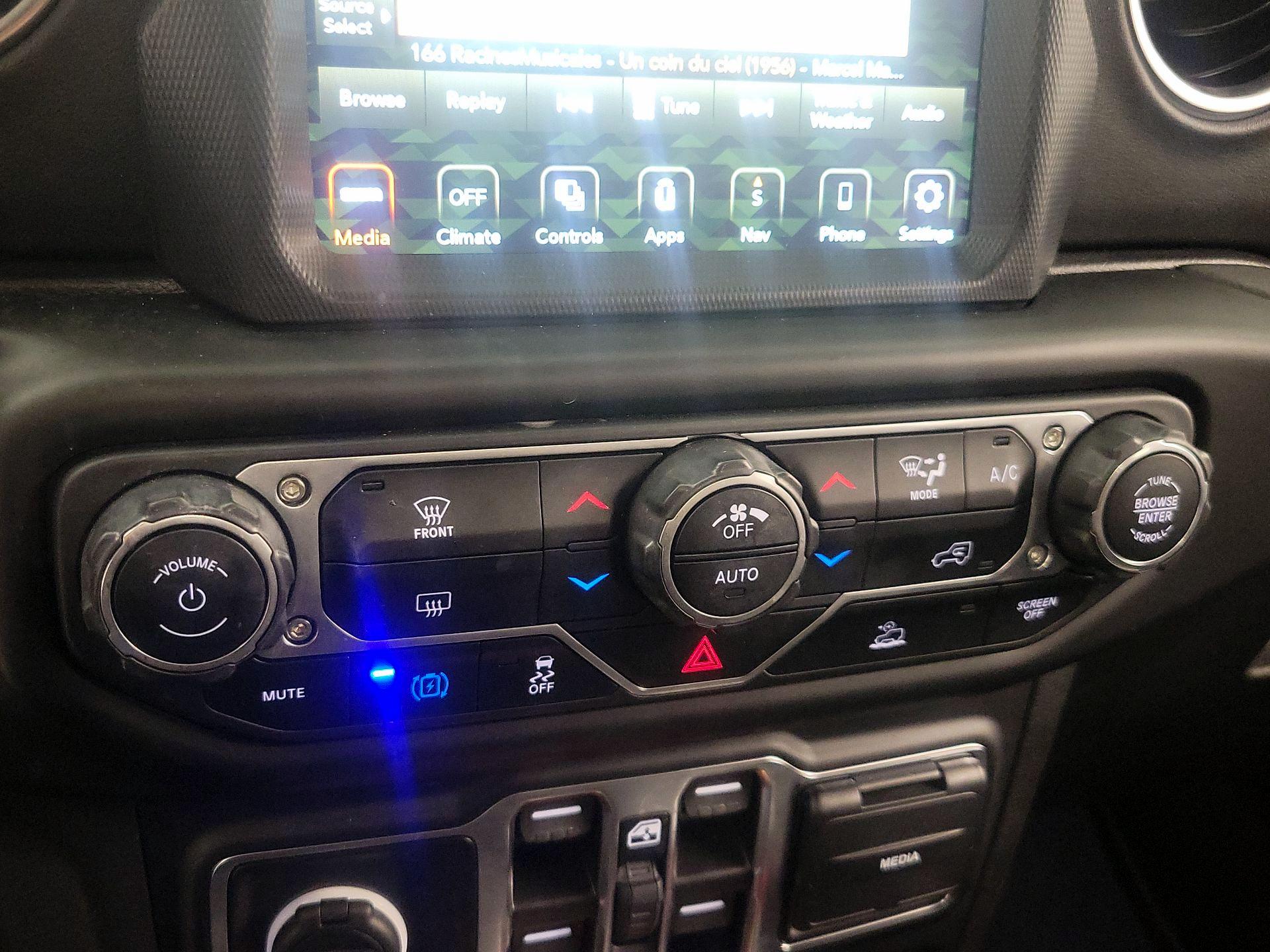 Thumbnail: 2023 Jeep Wrangler - 17