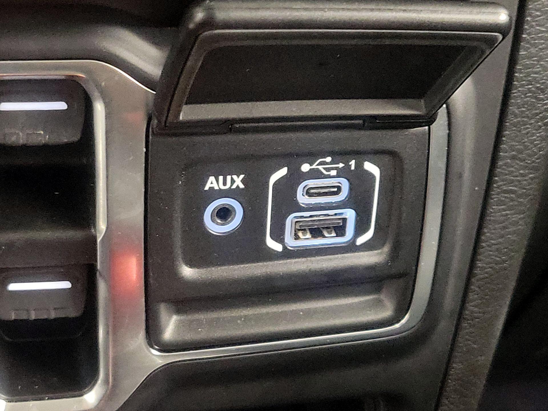 Thumbnail: 2023 Jeep Wrangler - 19