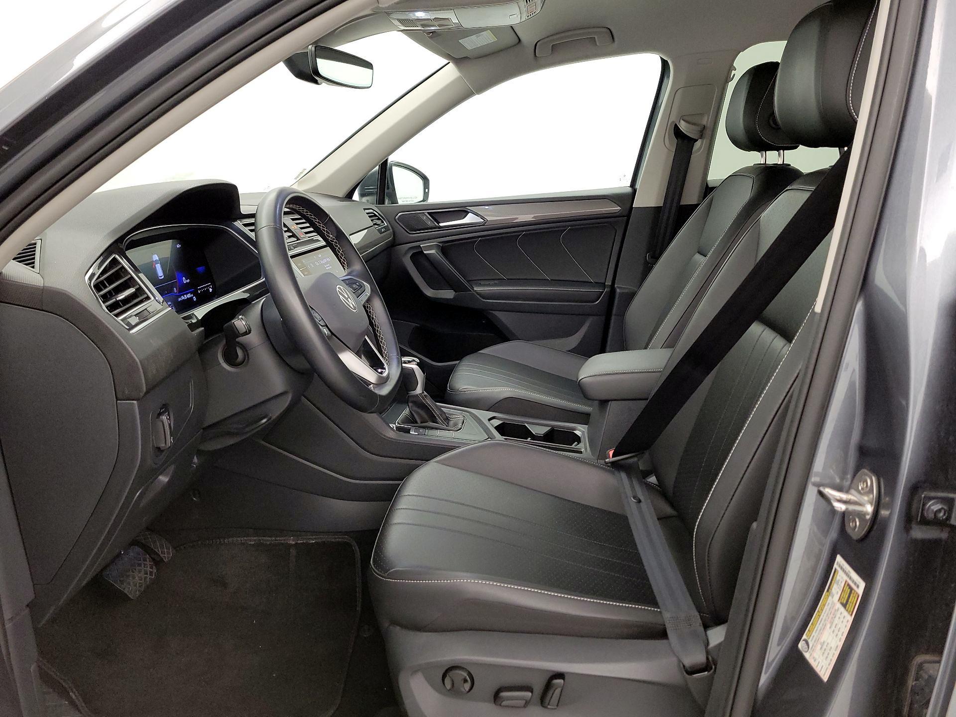 Thumbnail: 2024 Volkswagen Tiguan - 11