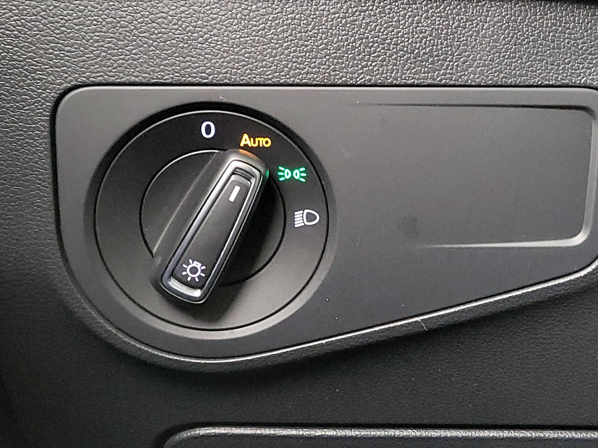 Thumbnail: 2024 Volkswagen Tiguan - 13