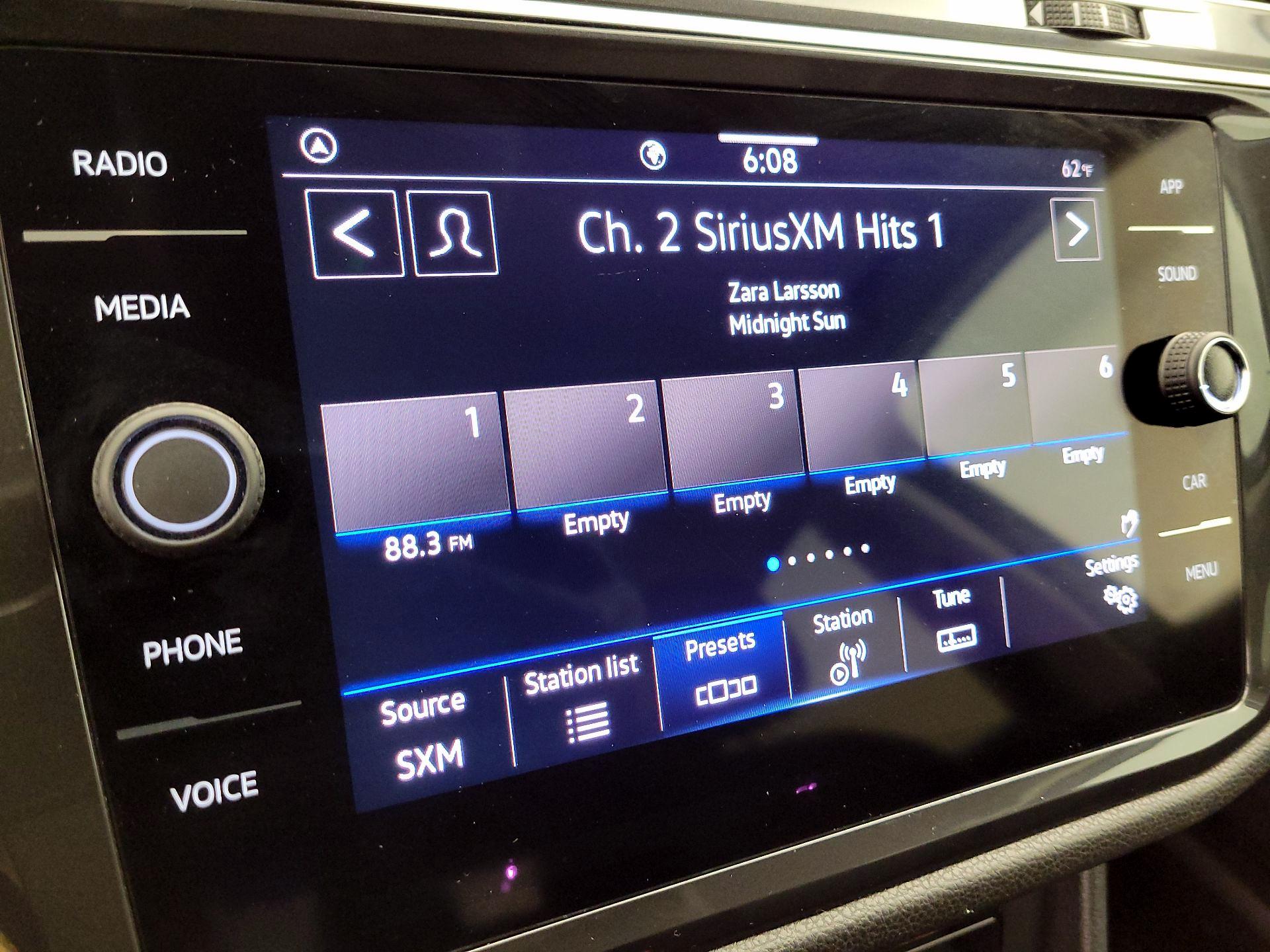 Thumbnail: 2024 Volkswagen Tiguan - 15