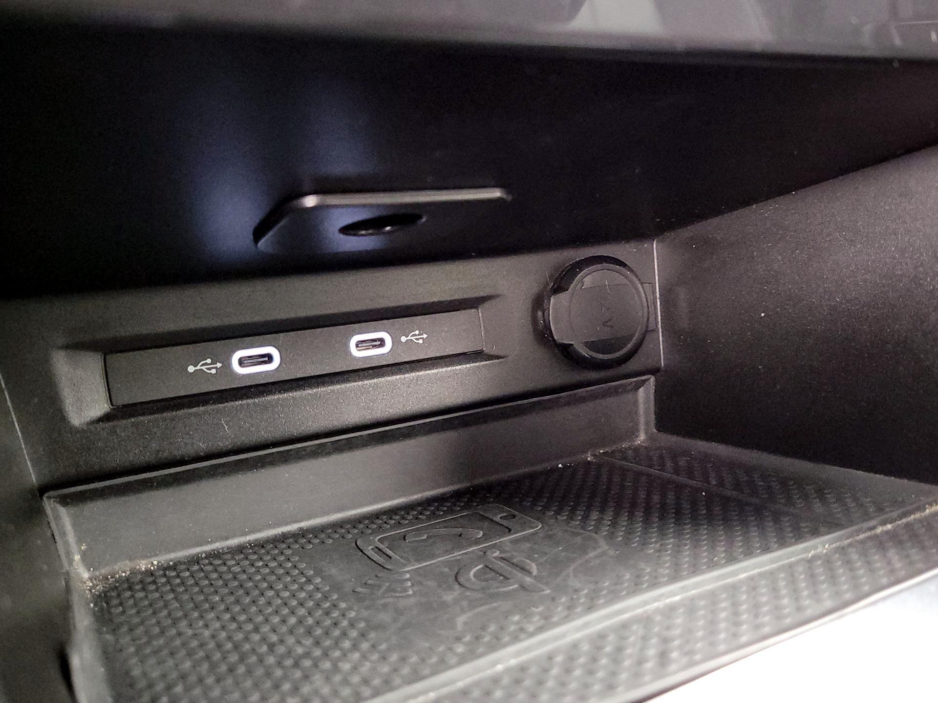 Thumbnail: 2024 Volkswagen Tiguan - 18