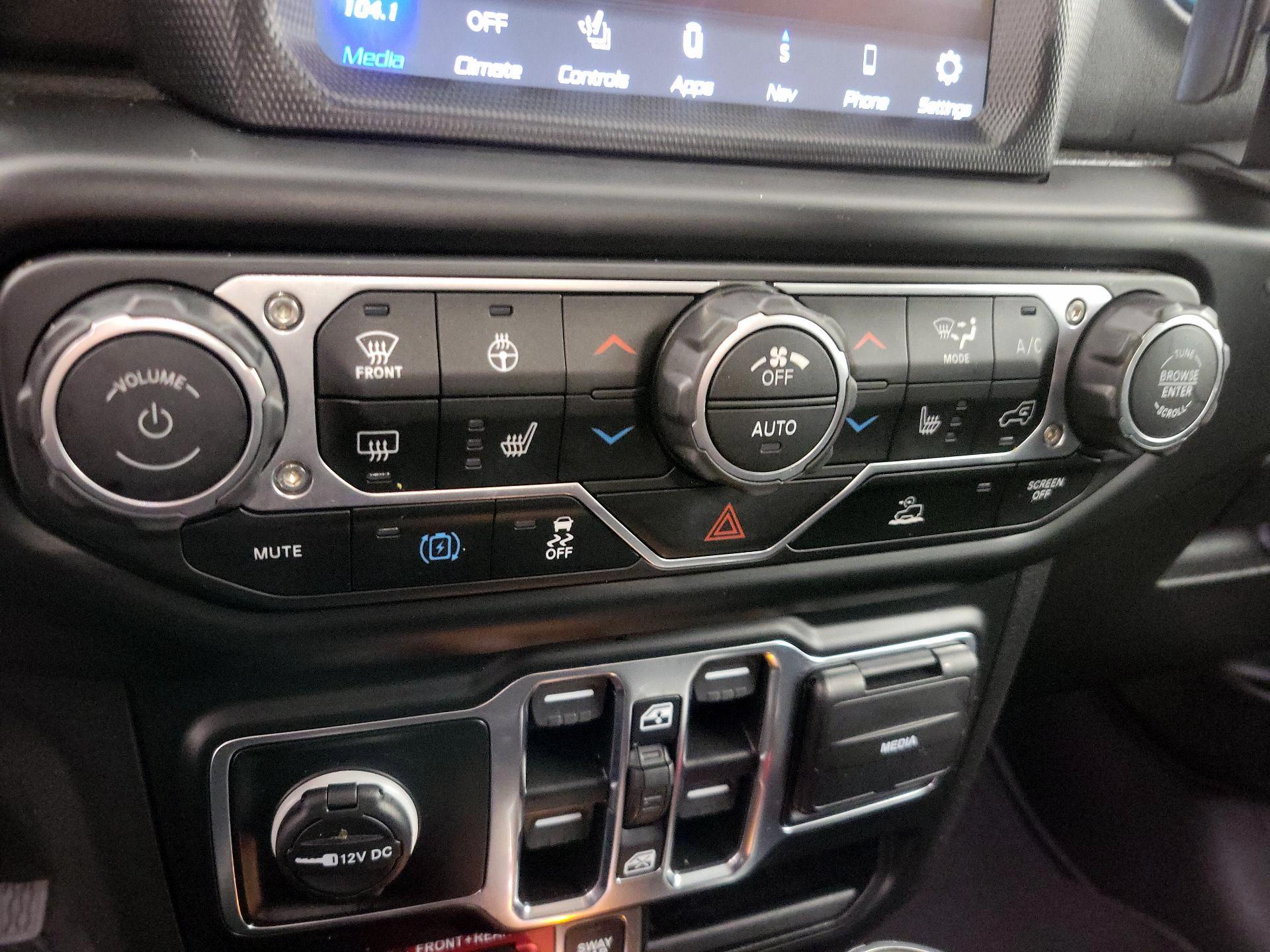 Thumbnail: 2023 Jeep Wrangler - 17