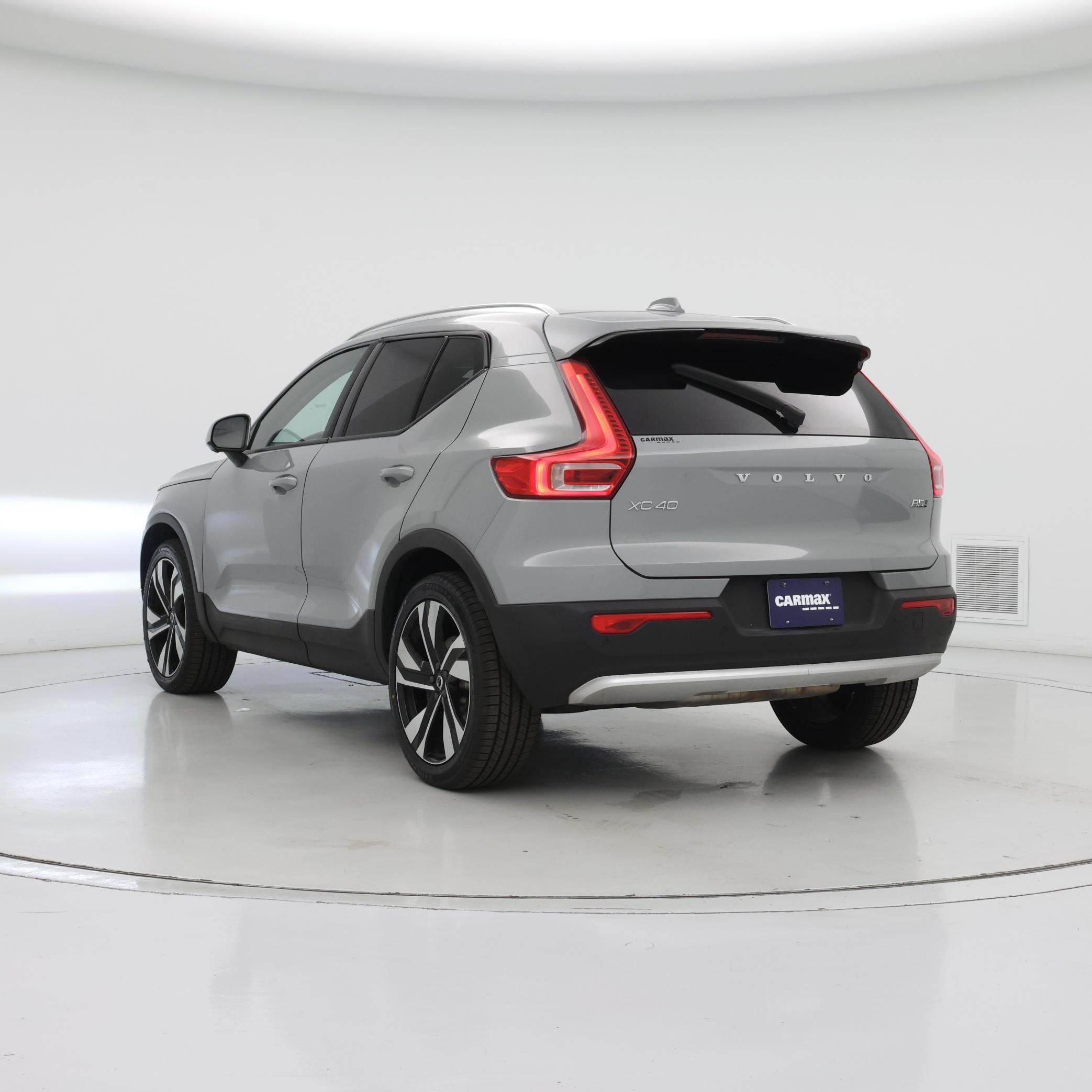 Thumbnail: 2024 Volvo XC40 - 2