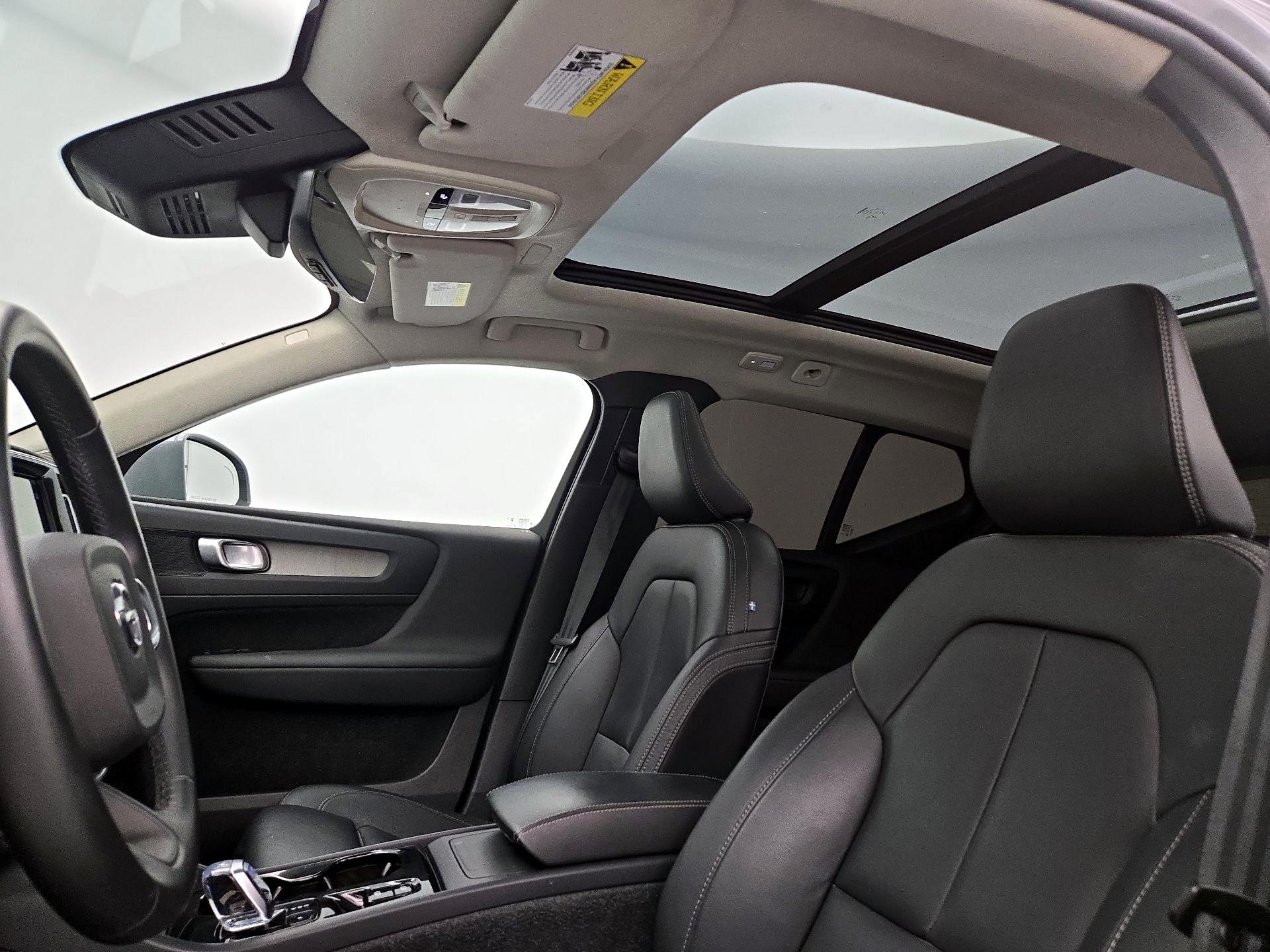 Thumbnail: 2024 Volvo XC40 - 20