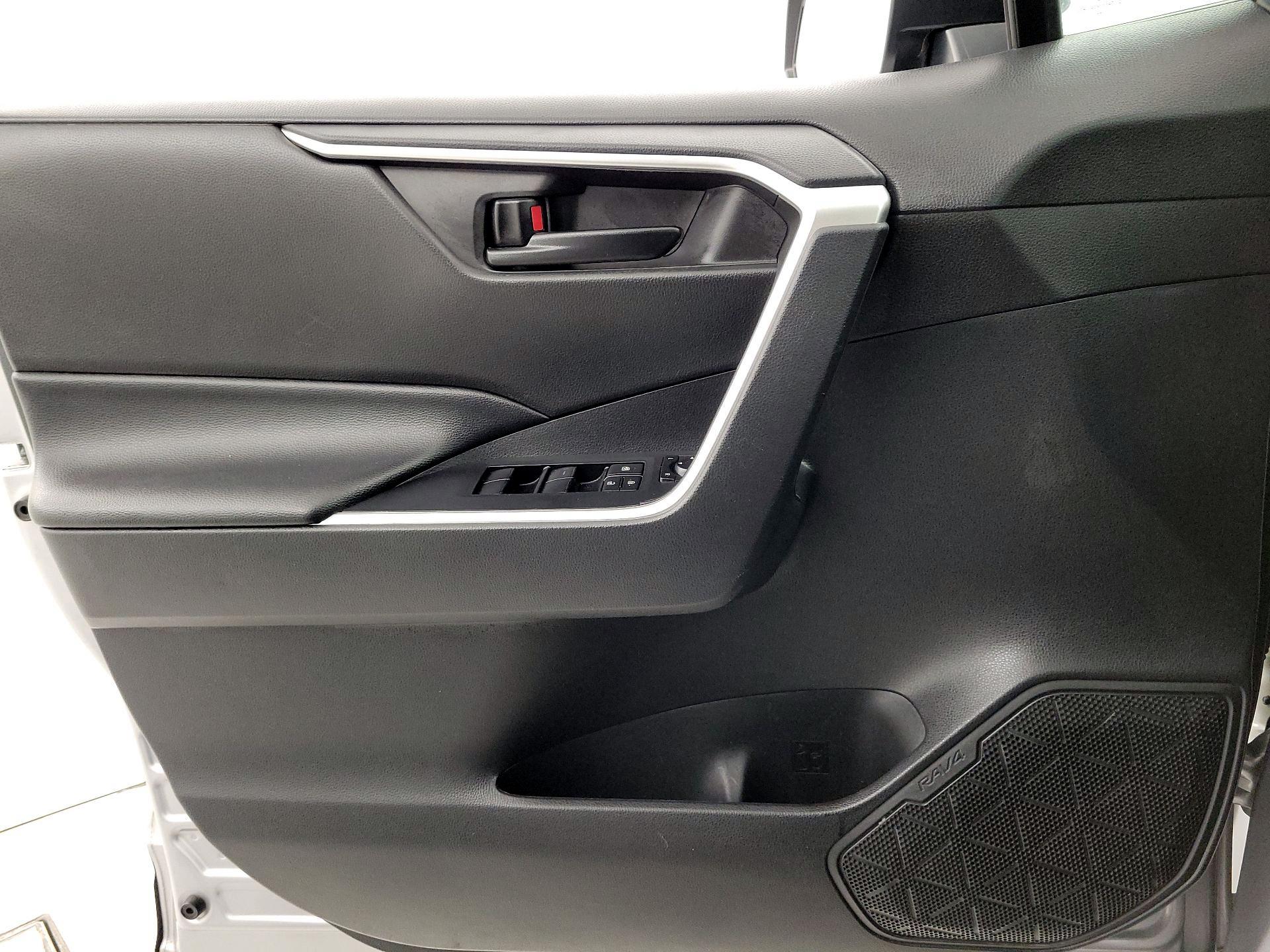 Thumbnail: 2023 Toyota RAV4 - 12