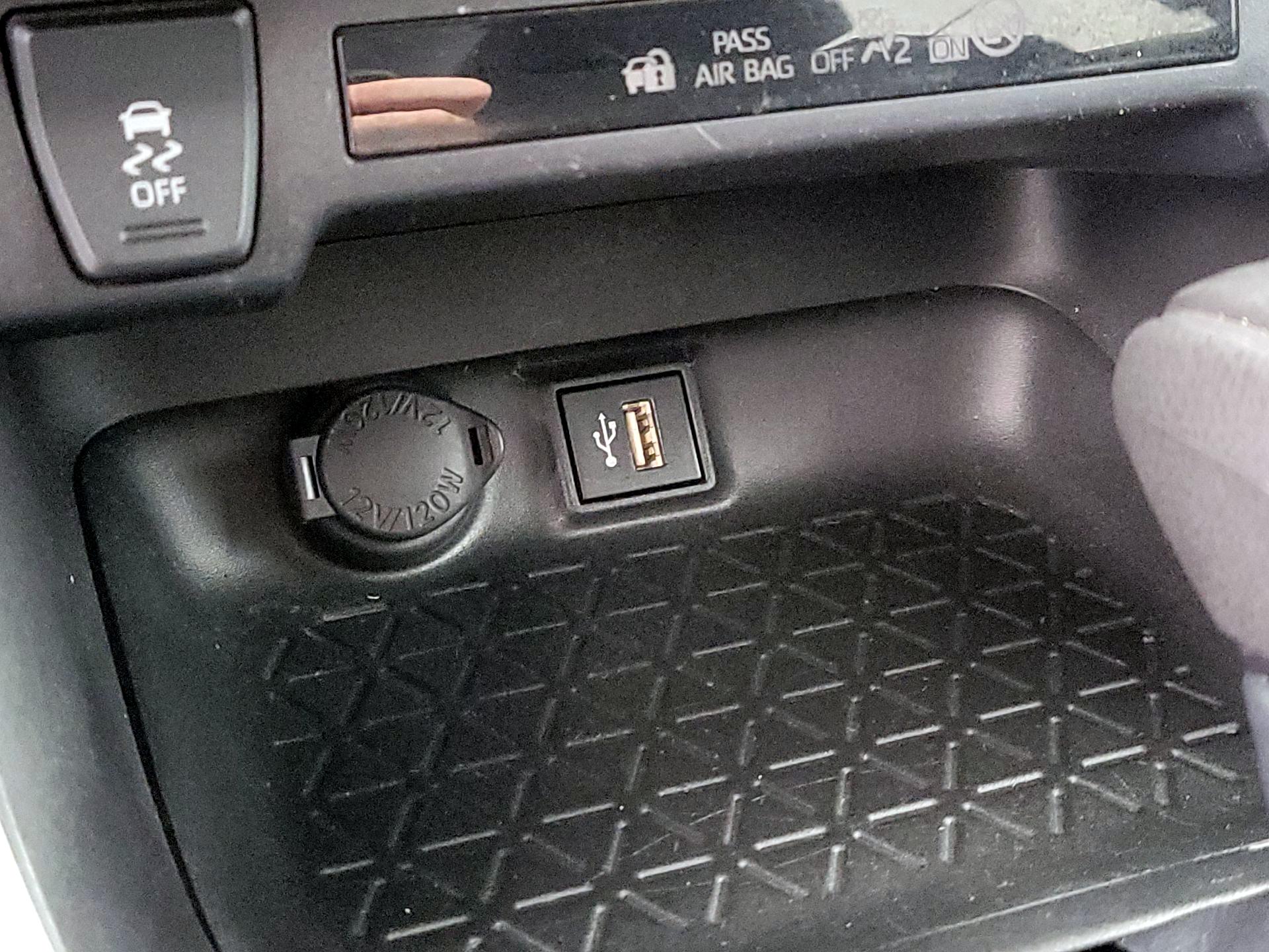 Thumbnail: 2023 Toyota RAV4 - 18