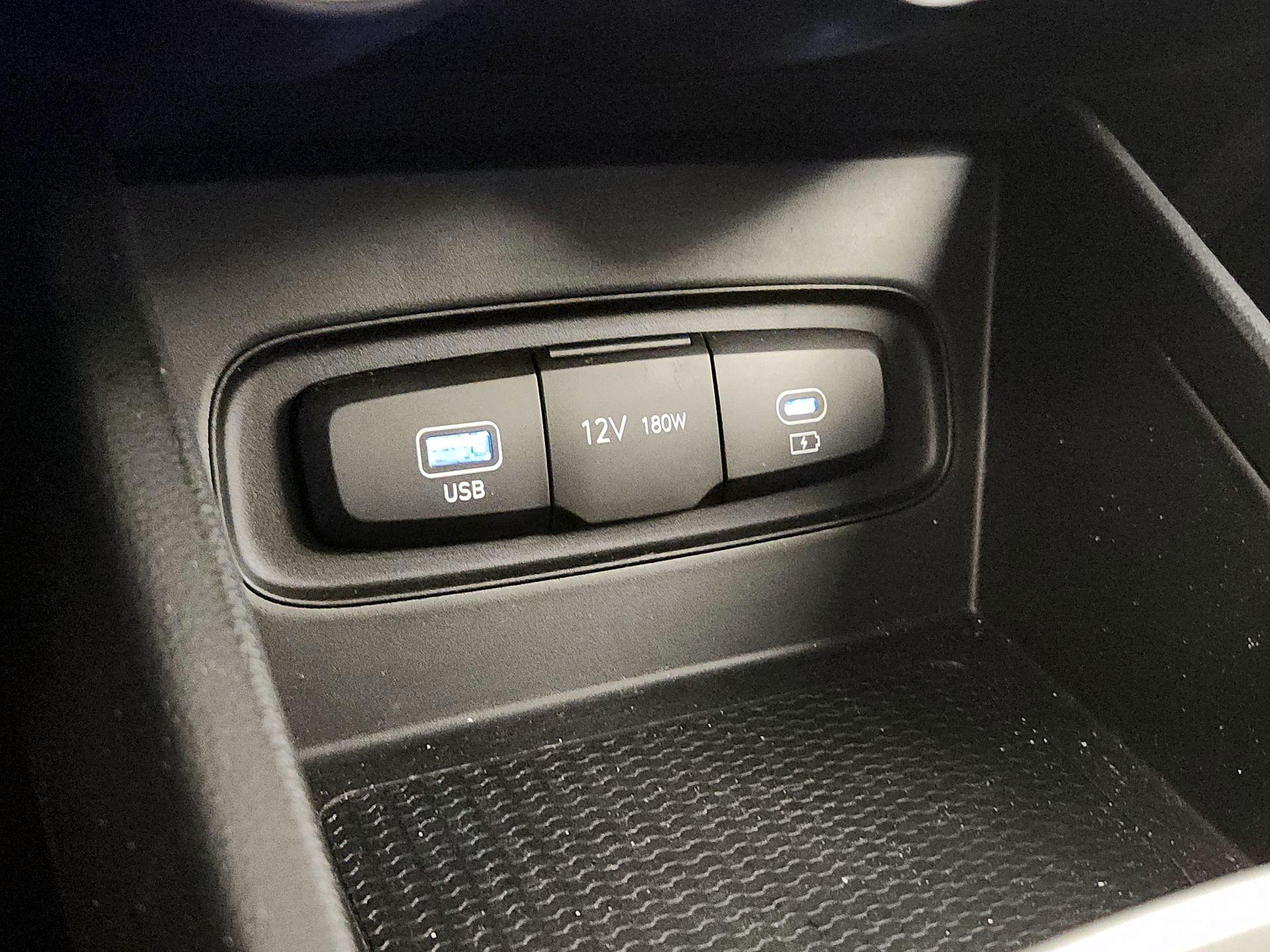 Thumbnail: 2025 Hyundai Venue - 18