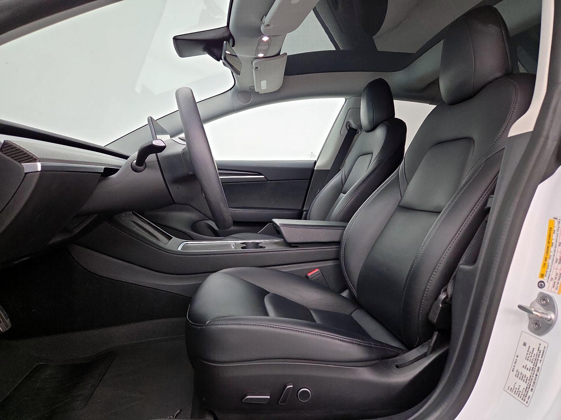 Thumbnail: 2022 Tesla Model 3 - 11