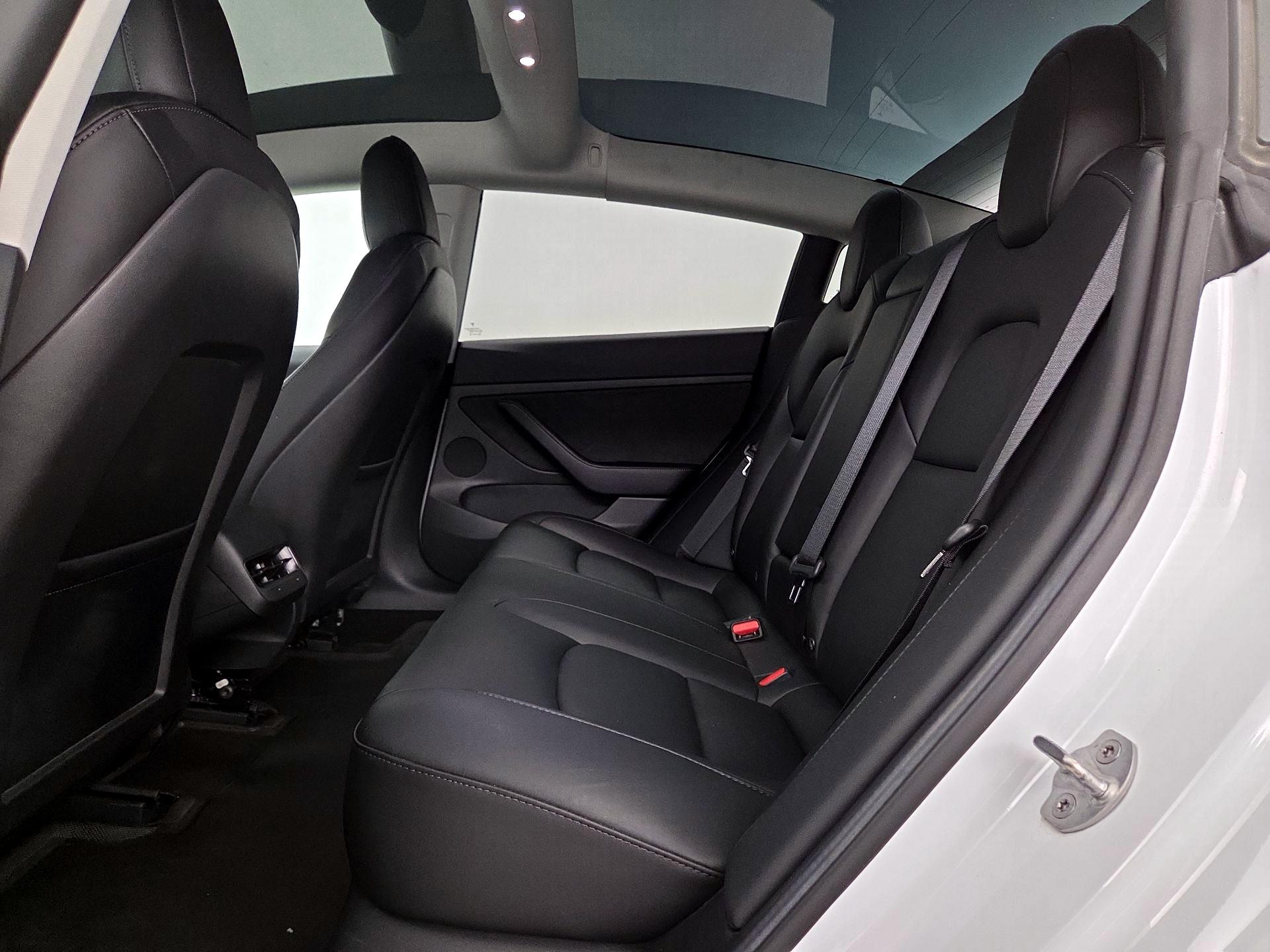 Thumbnail: 2022 Tesla Model 3 - 20