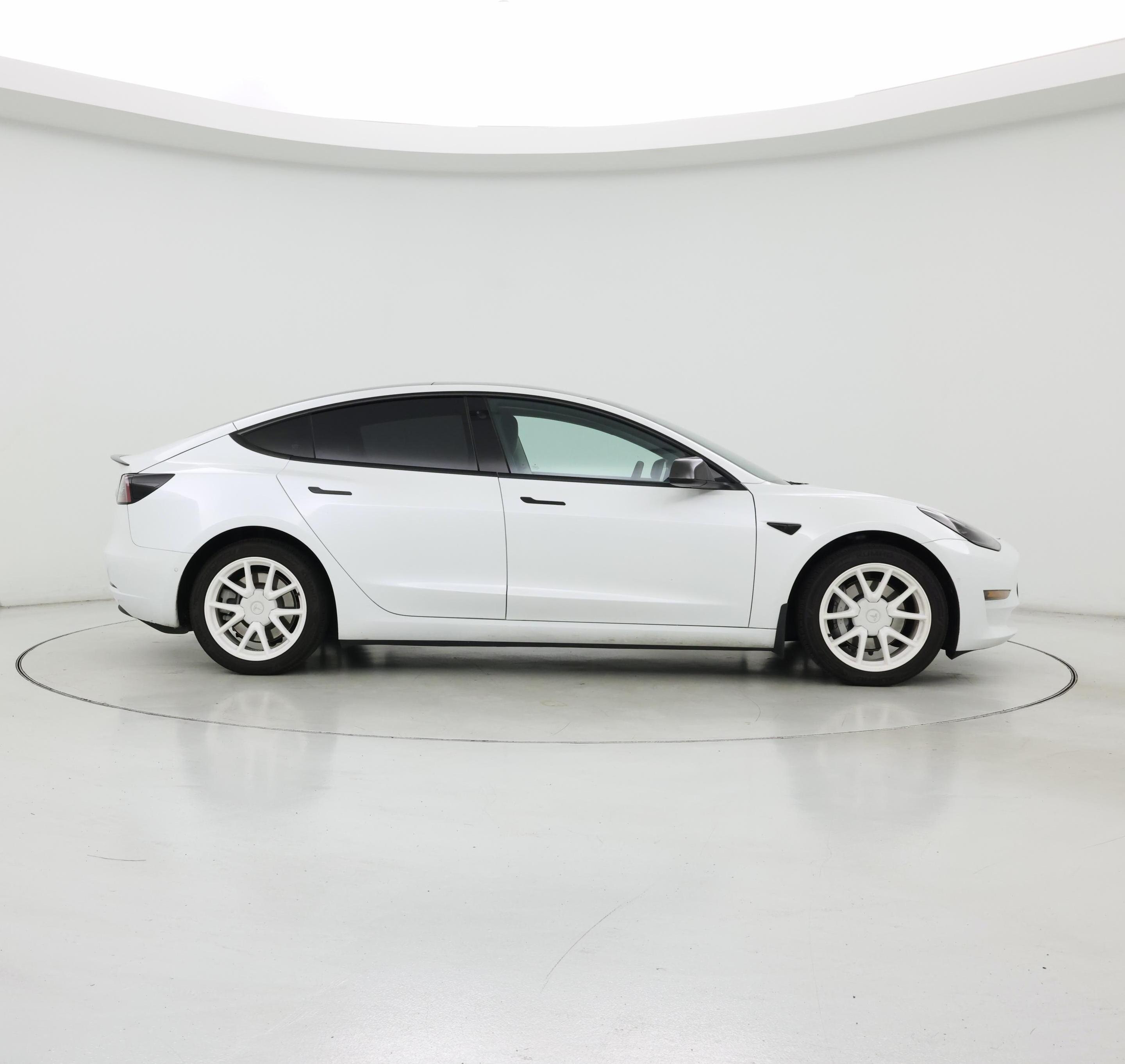 Thumbnail: 2022 Tesla Model 3 - 7