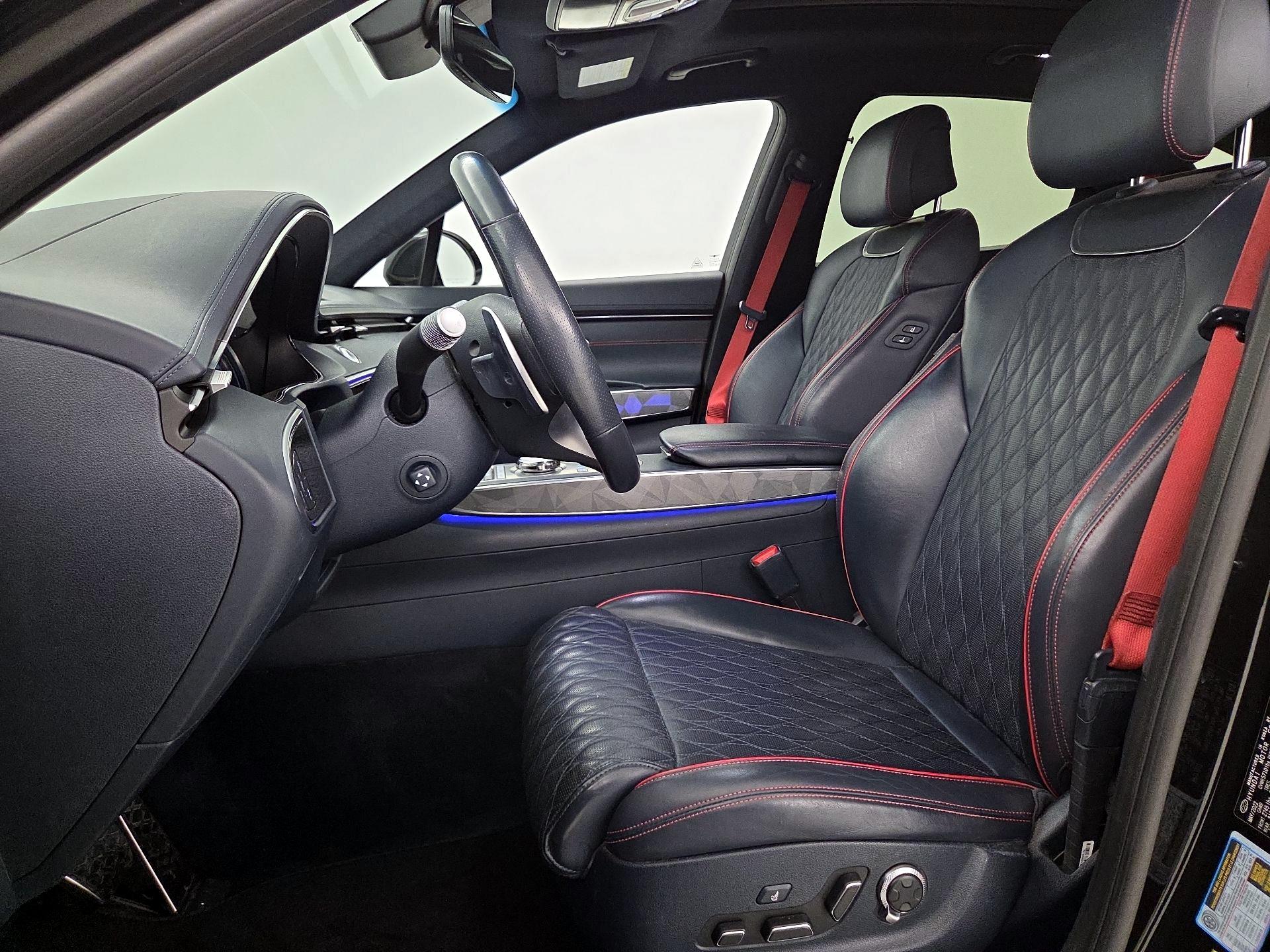 Thumbnail: 2023 Genesis GV70 - 11