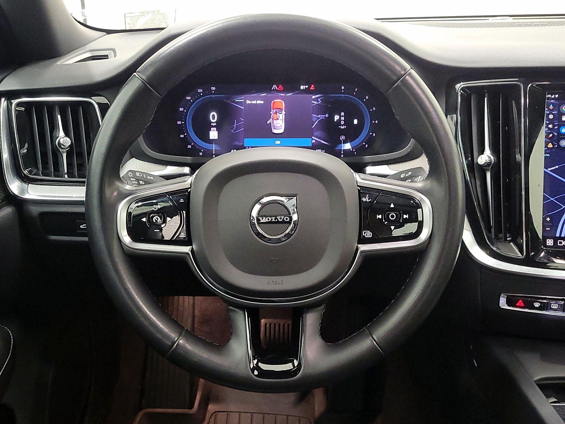 Thumbnail: 2024 Volvo S60 - 10