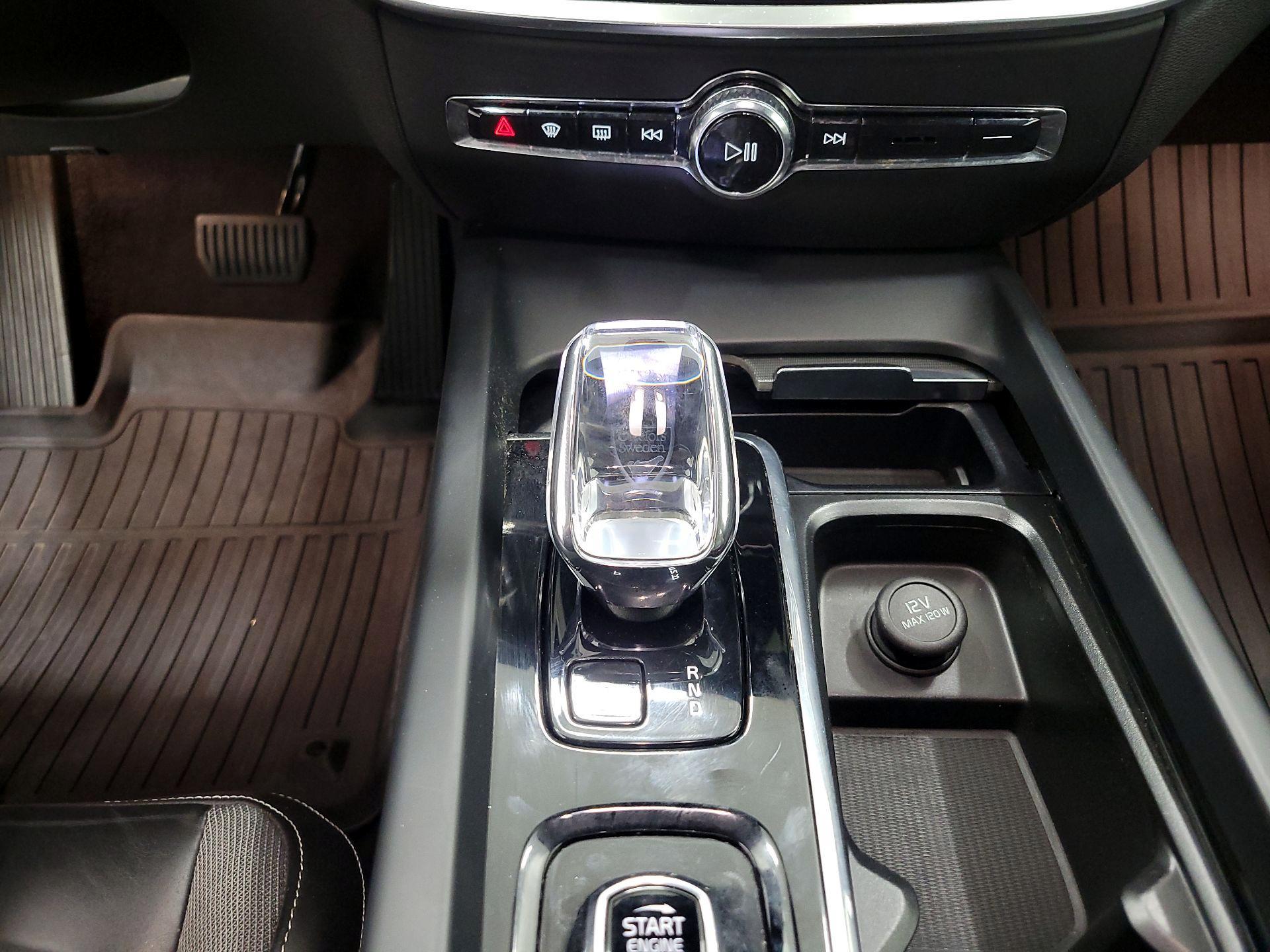 Thumbnail: 2024 Volvo S60 - 18