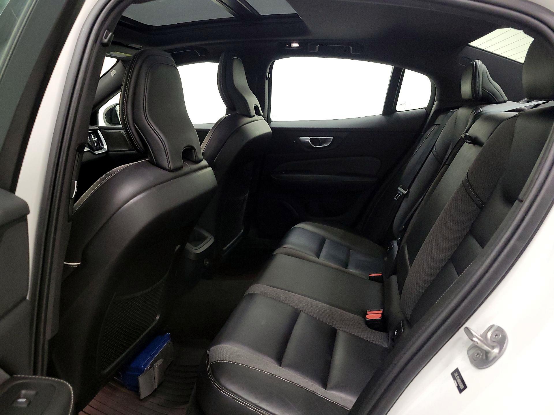 Thumbnail: 2024 Volvo S60 - 20