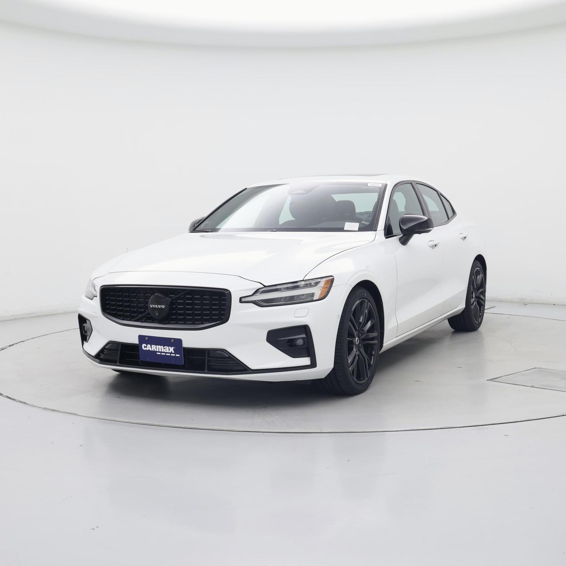 Thumbnail: 2024 Volvo S60 - 4
