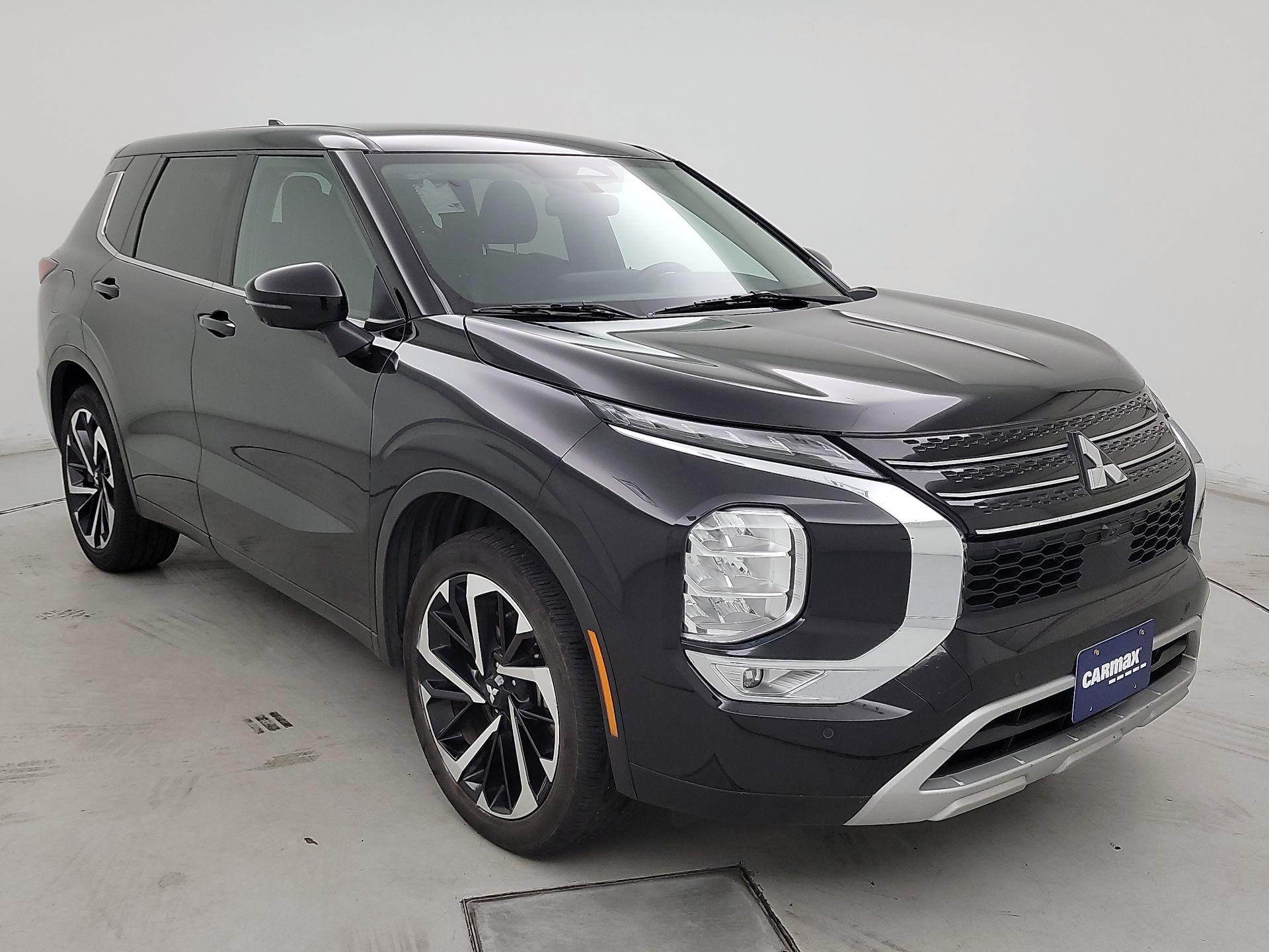 Thumbnail: 2024 Mitsubishi Outlander - 1