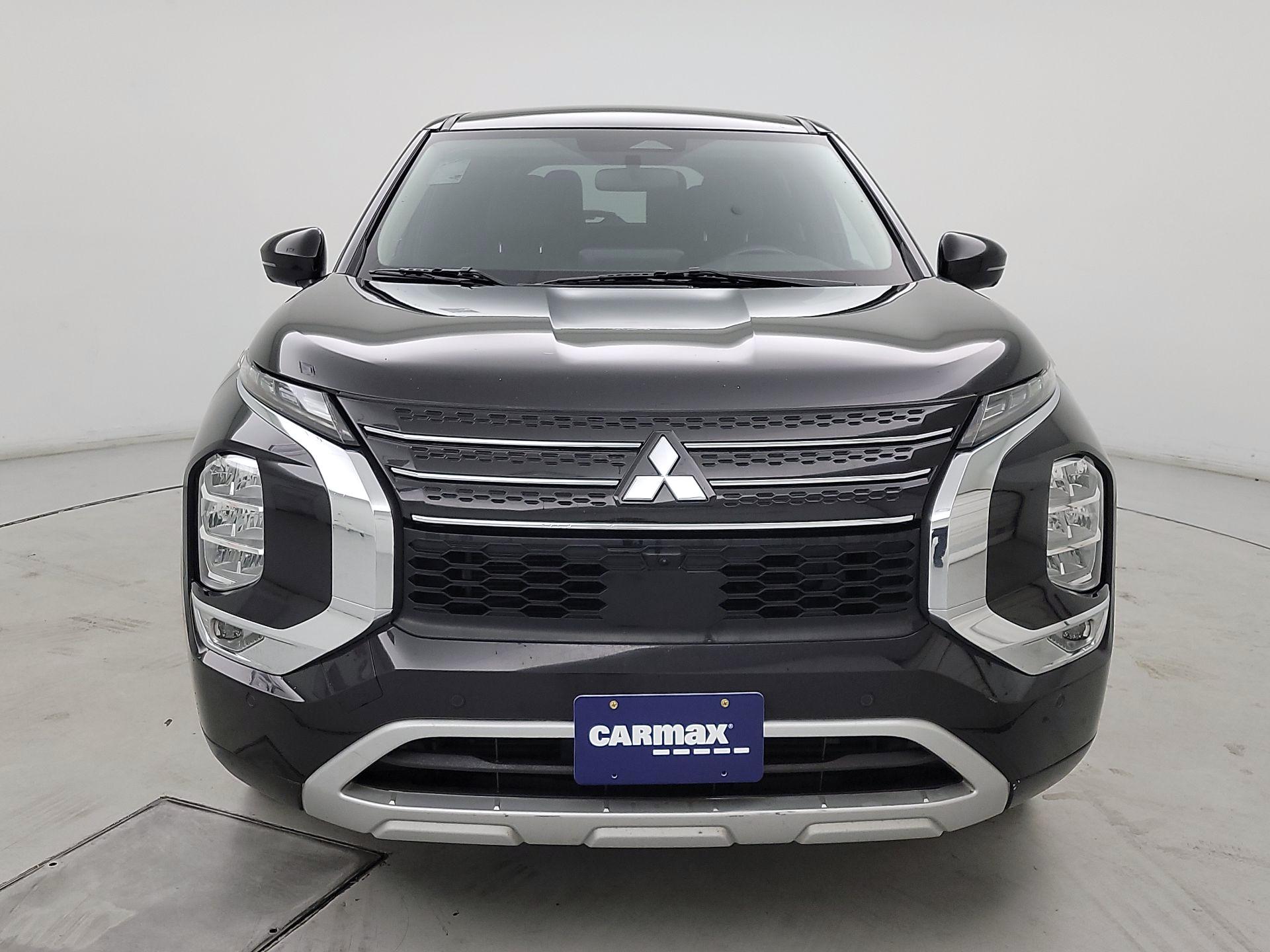 Thumbnail: 2024 Mitsubishi Outlander - 2