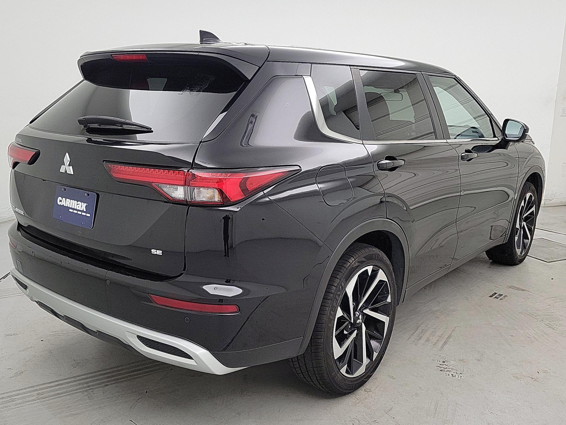 Thumbnail: 2024 Mitsubishi Outlander - 5