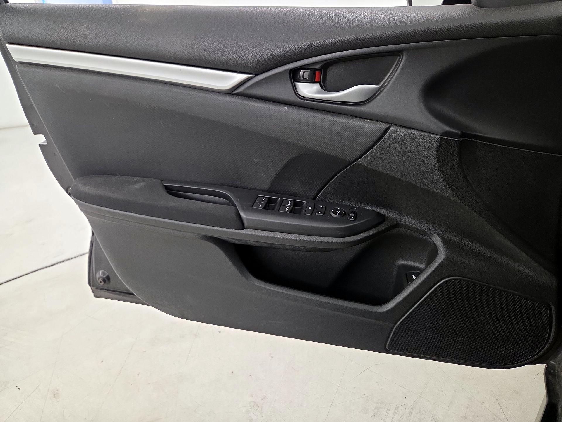 Thumbnail: 2018 Honda Civic - 12