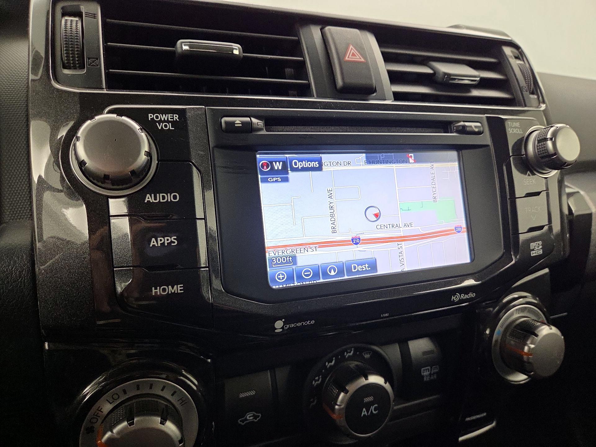 Thumbnail: 2015 Toyota 4Runner - 14