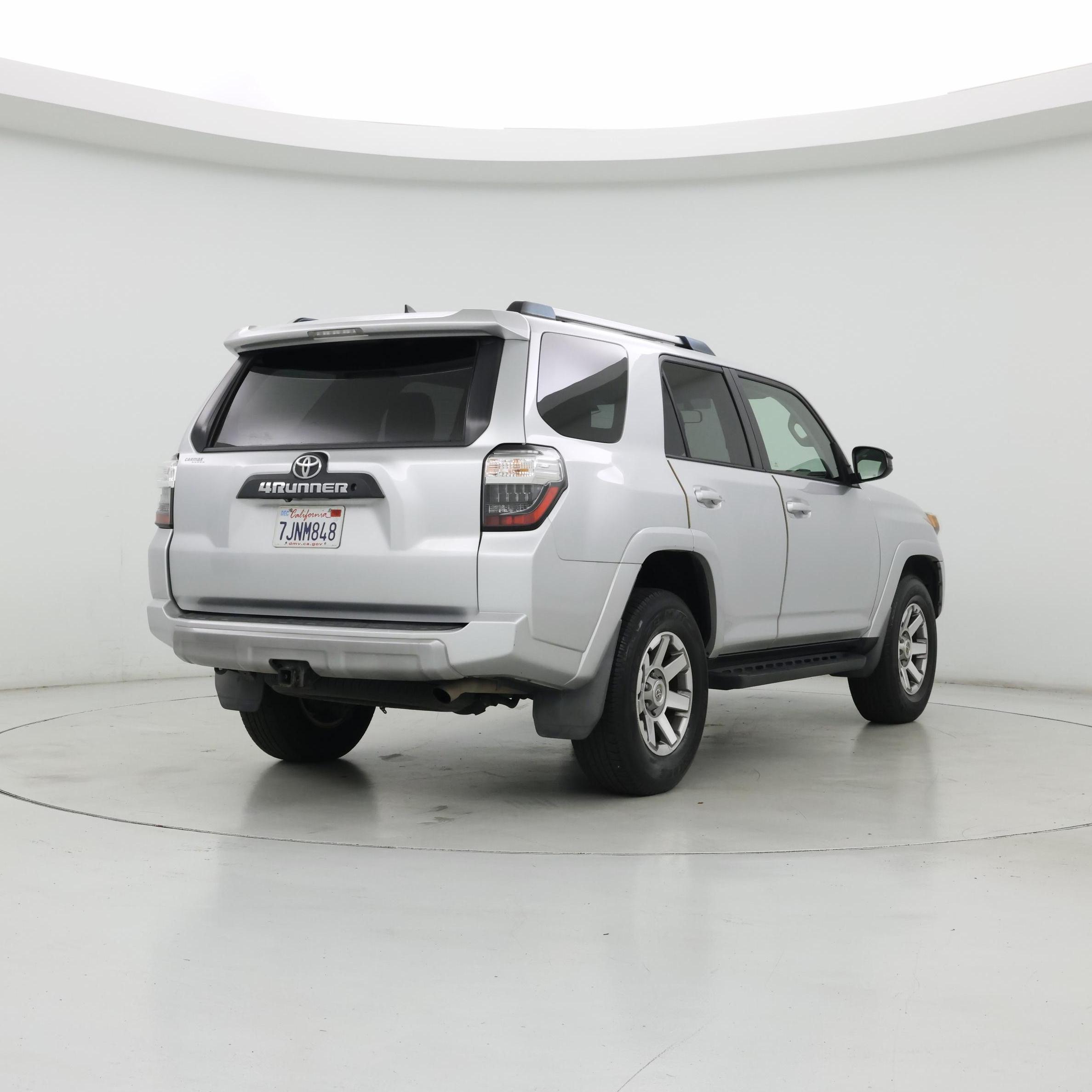 Thumbnail: 2015 Toyota 4Runner - 8