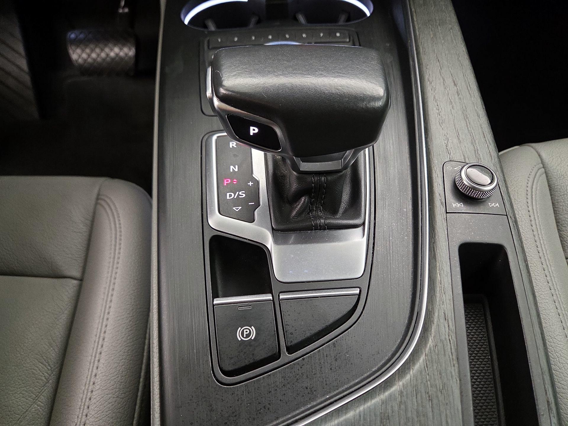 Thumbnail: 2018 Audi A4 - 18