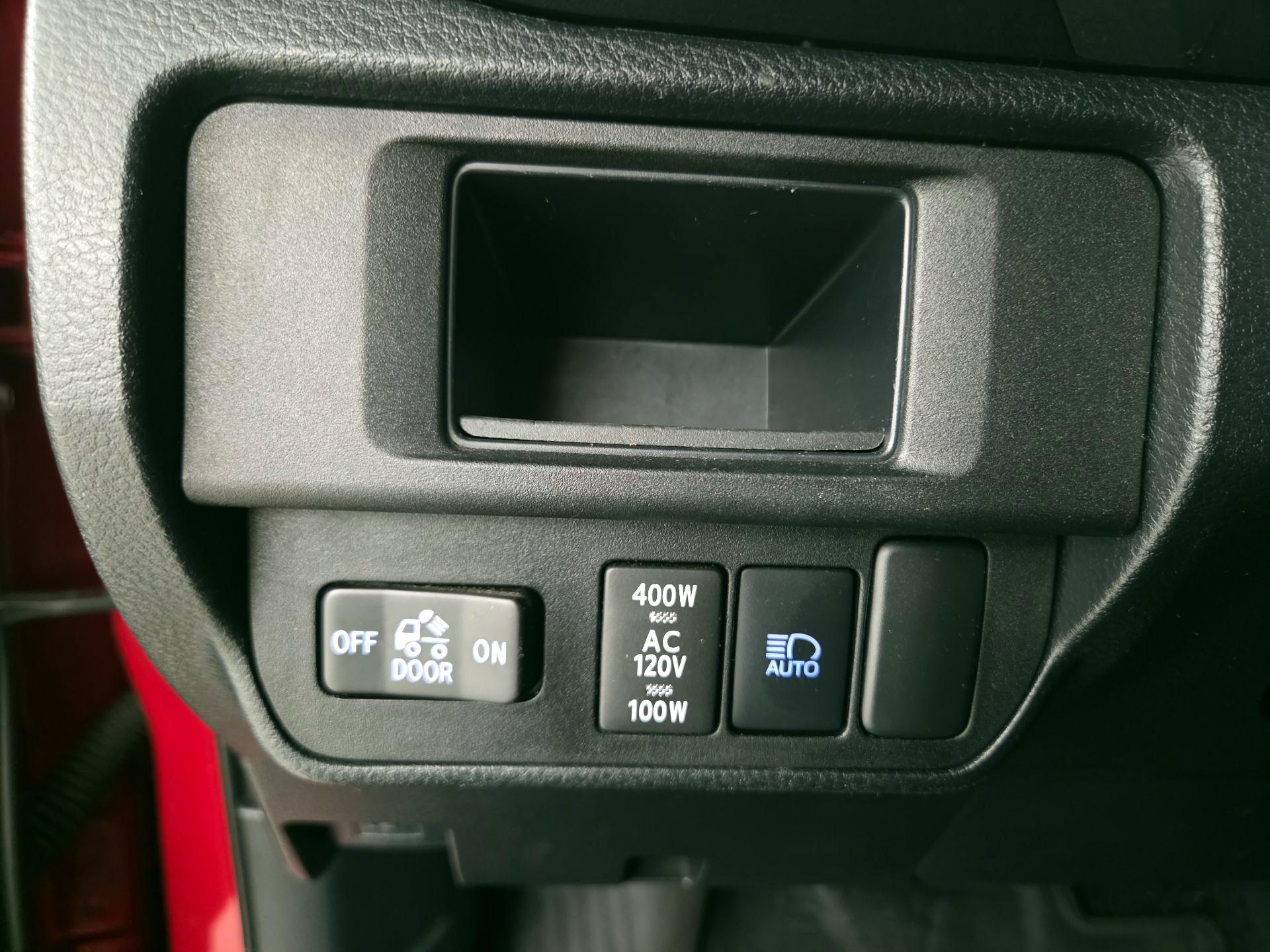 Thumbnail: 2019 Toyota Tacoma - 13