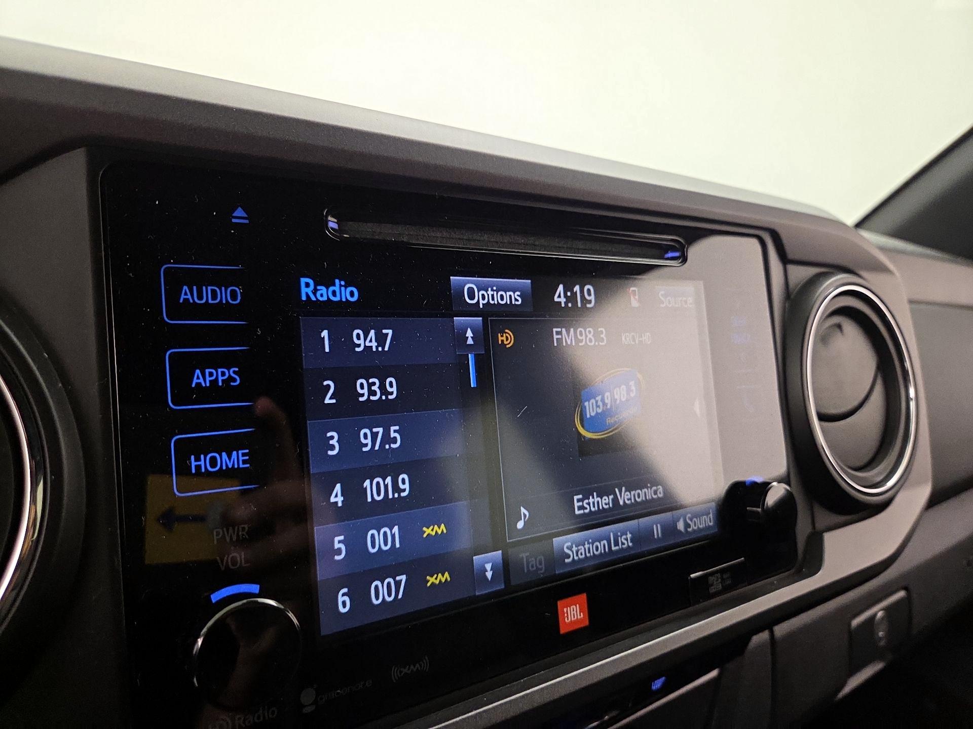 Thumbnail: 2019 Toyota Tacoma - 16