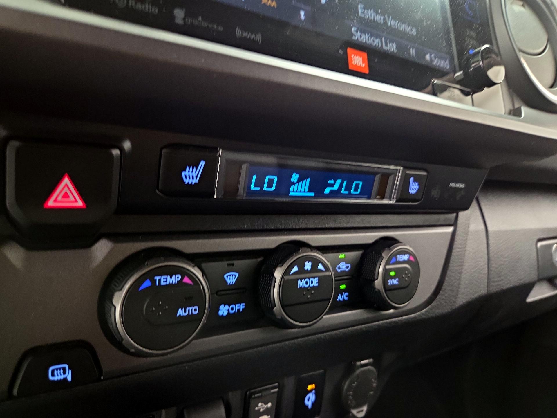 Thumbnail: 2019 Toyota Tacoma - 17