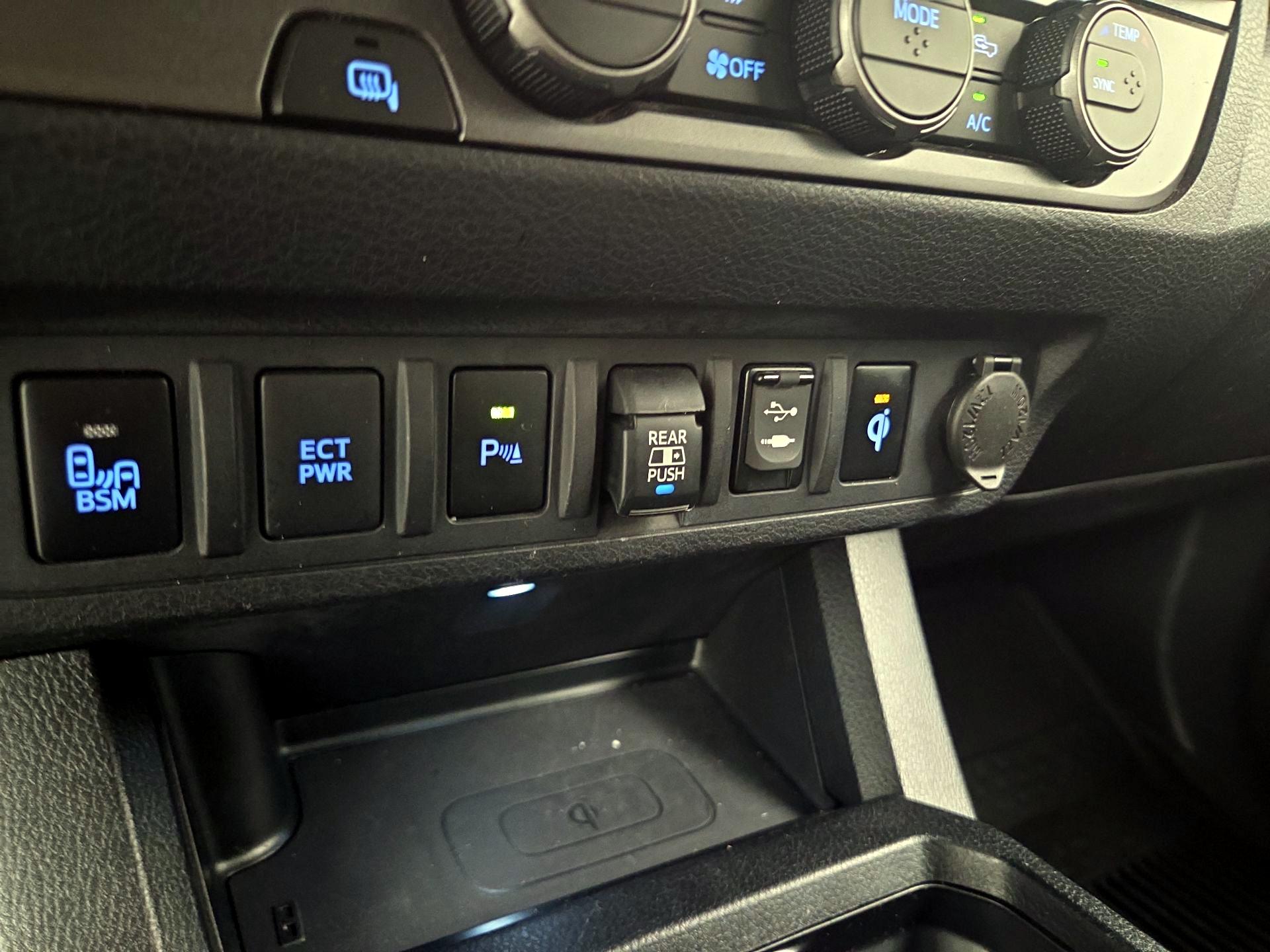 Thumbnail: 2019 Toyota Tacoma - 19