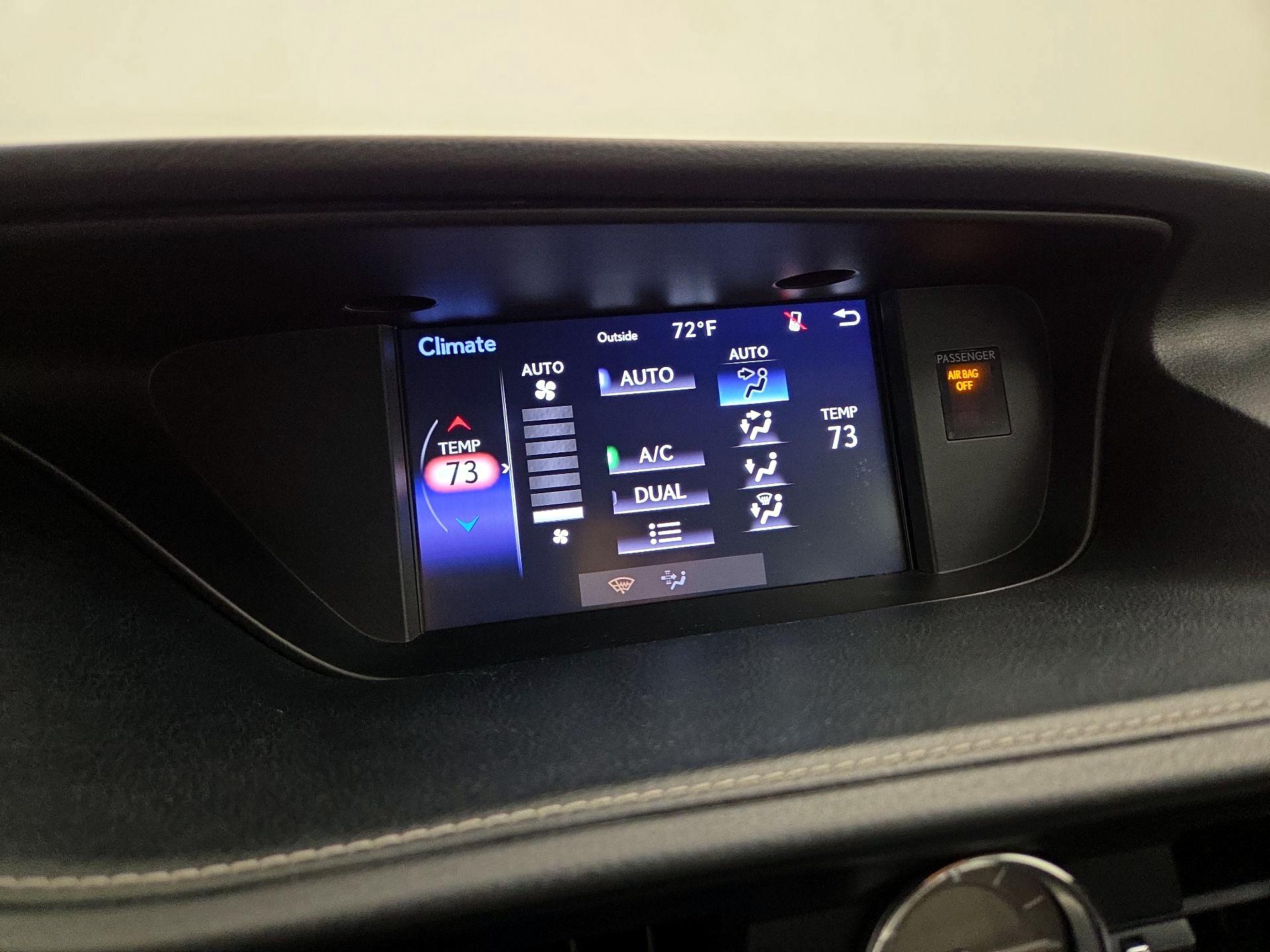 Thumbnail: 2017 Lexus ES - 16