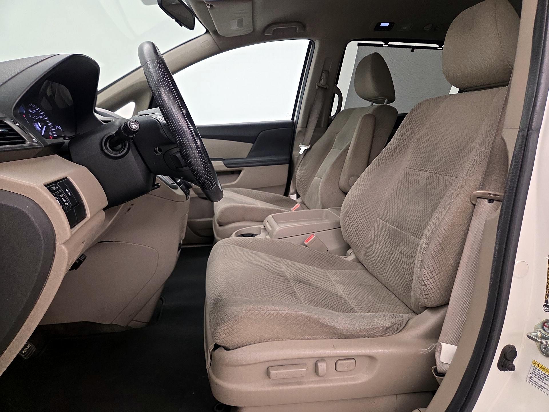 Thumbnail: 2015 Honda Odyssey - 11