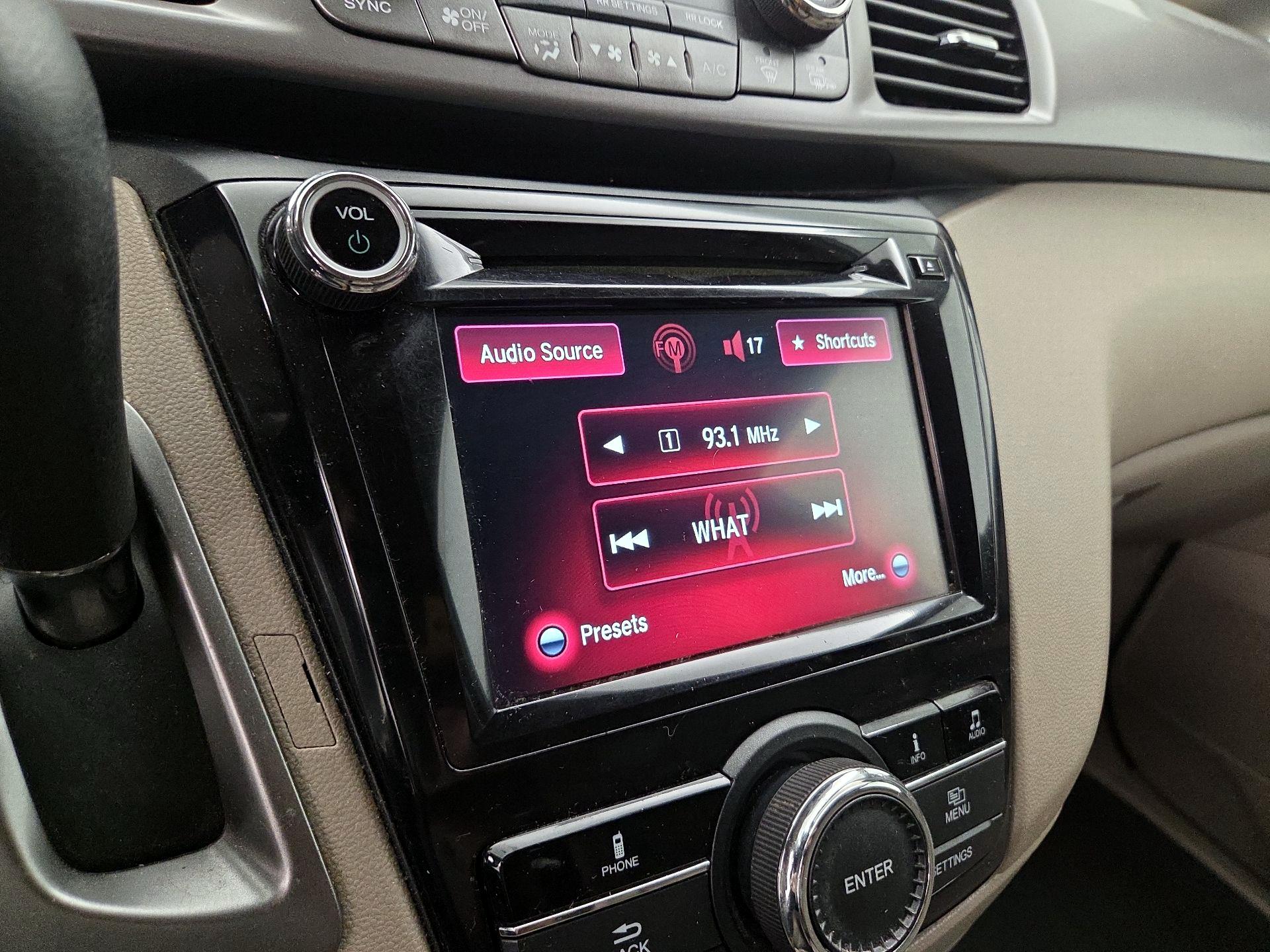 Thumbnail: 2015 Honda Odyssey - 15