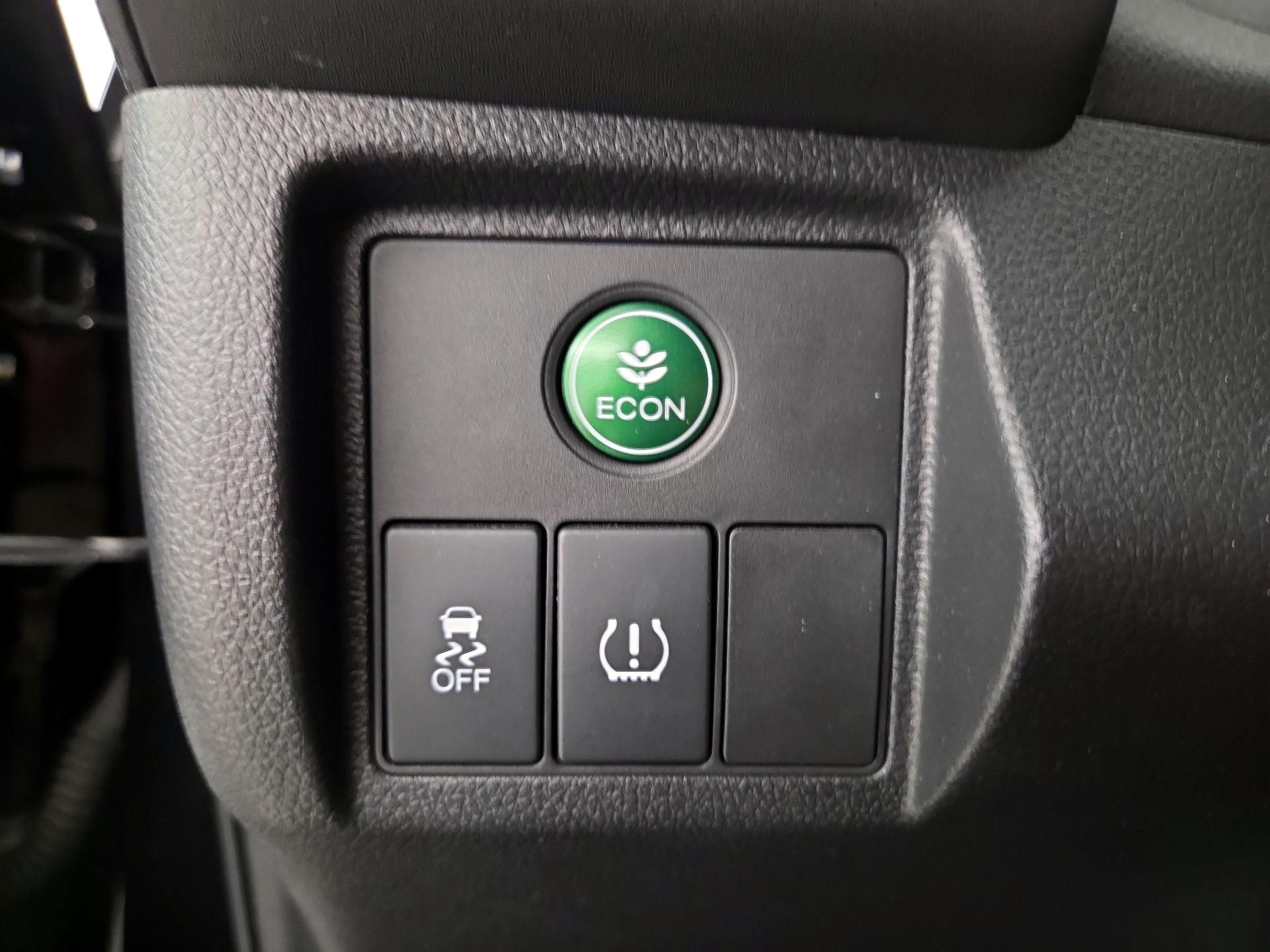 Thumbnail: 2016 Honda HR-V - 13