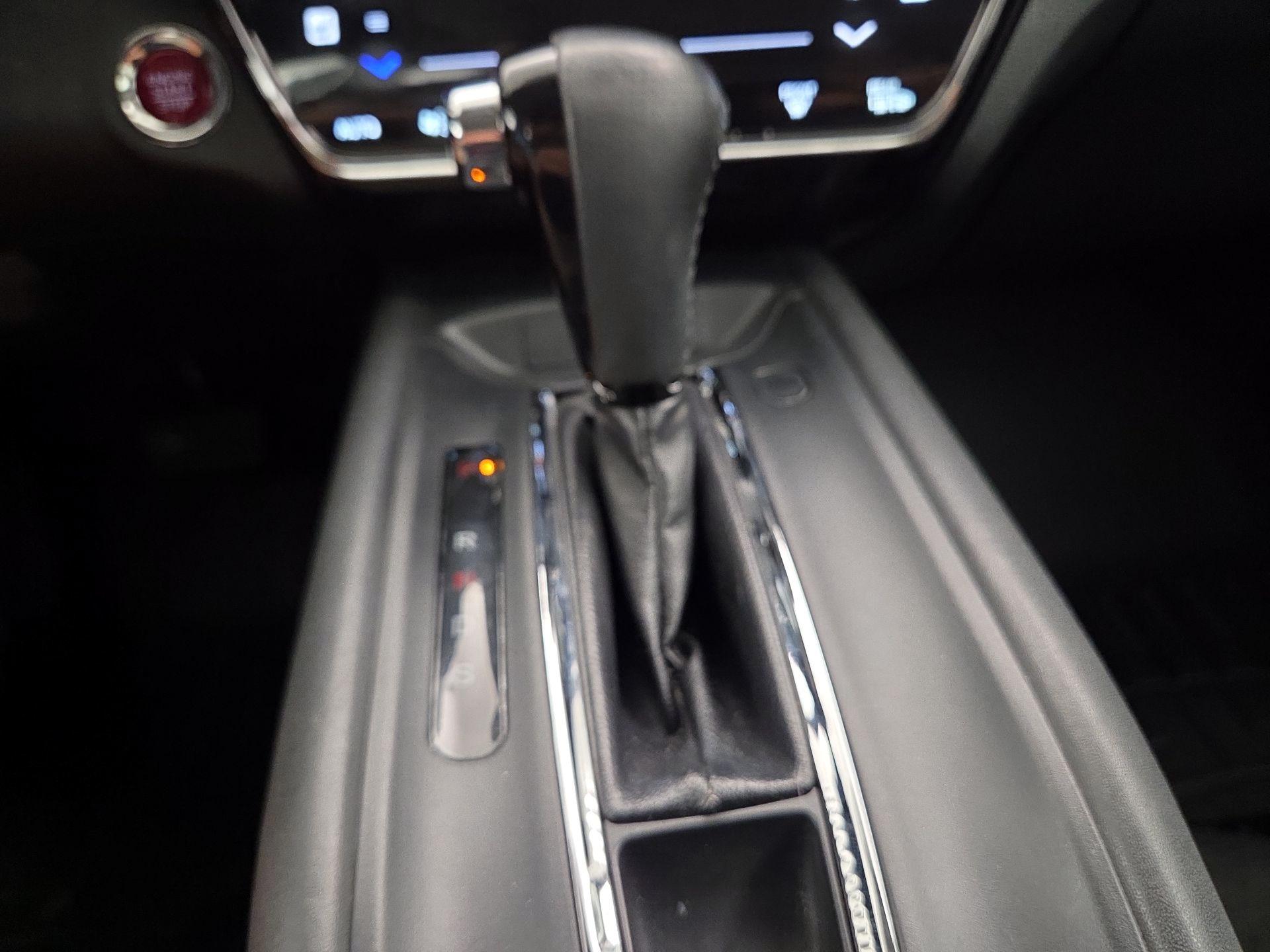 Thumbnail: 2016 Honda HR-V - 17