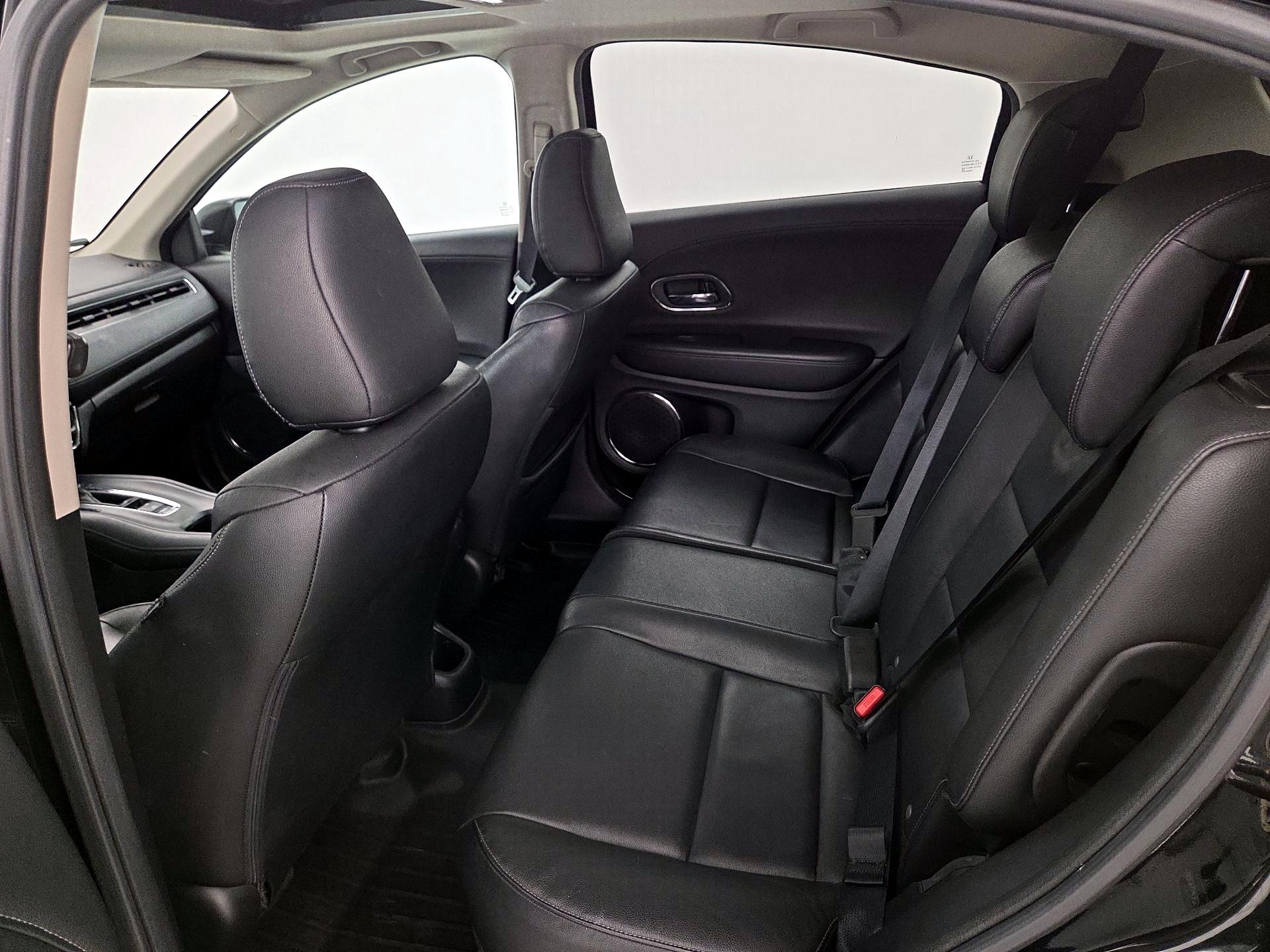 Thumbnail: 2016 Honda HR-V - 20