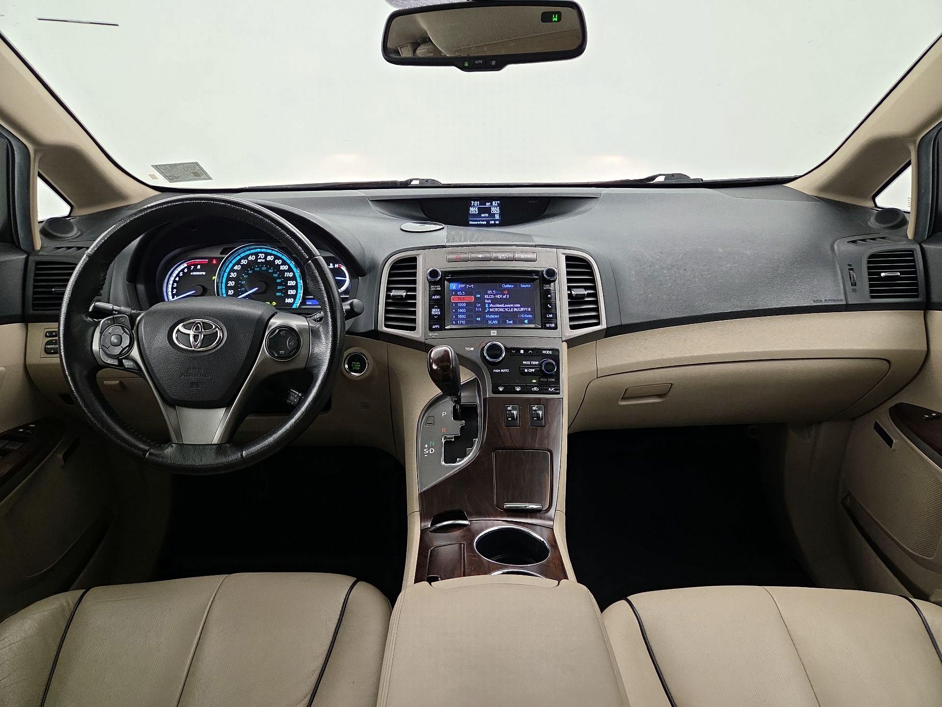 Thumbnail: 2014 Toyota Venza - 9